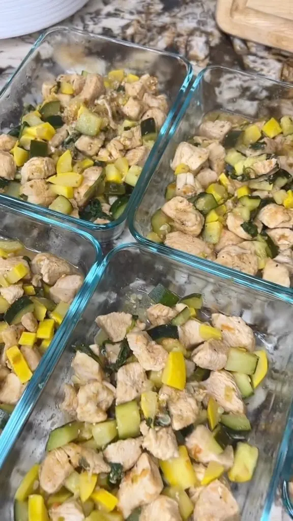 spicy-chicken-with-zucchini-squash-and-salsa
