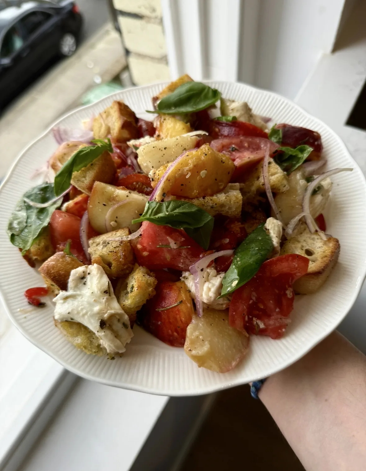 grilled-peach-panzanella-salad