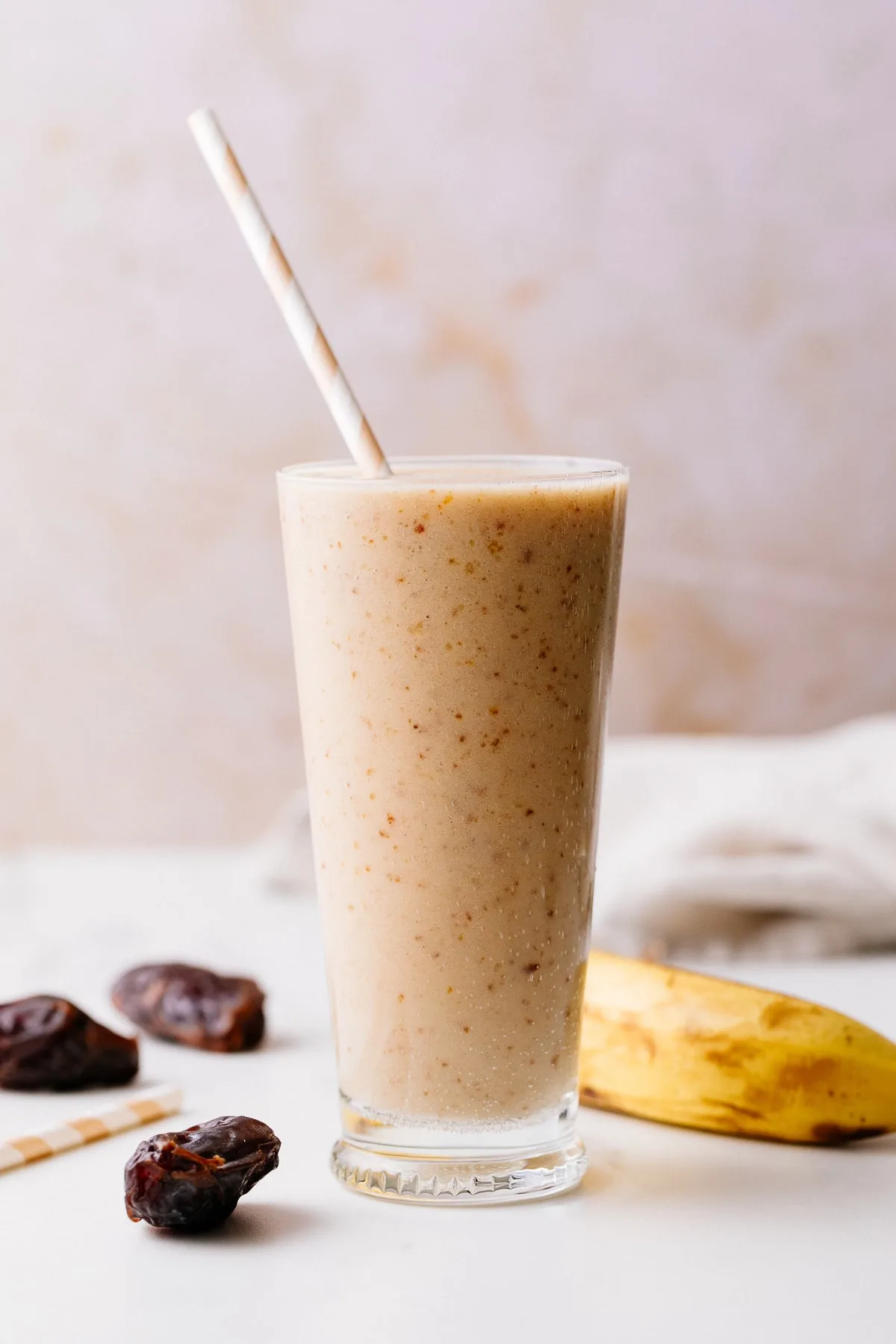 banana-dates-protein-shake-350-kcal