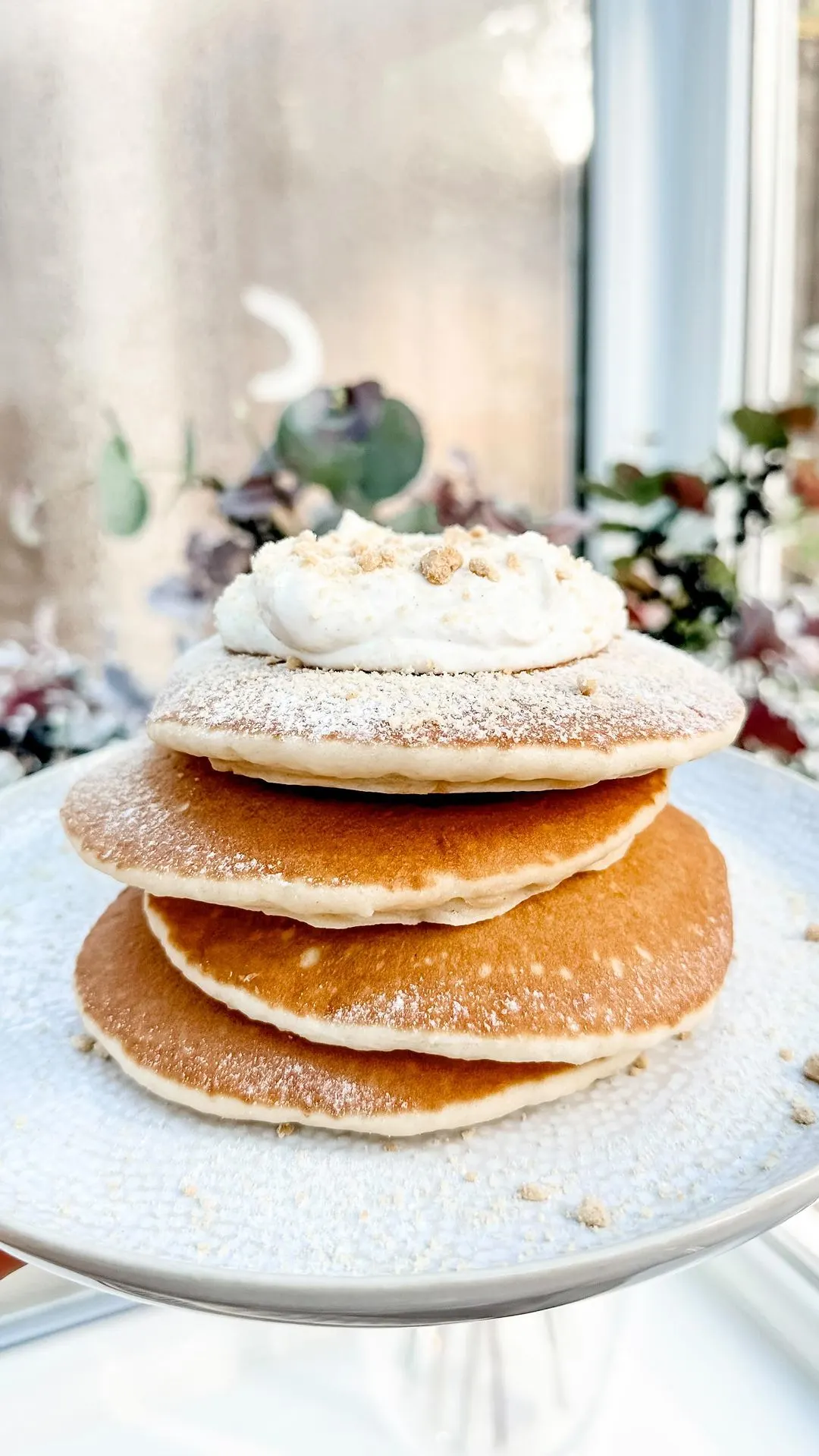 gingerbread-pancakes-with-lemon-and-cinnamon-cream
