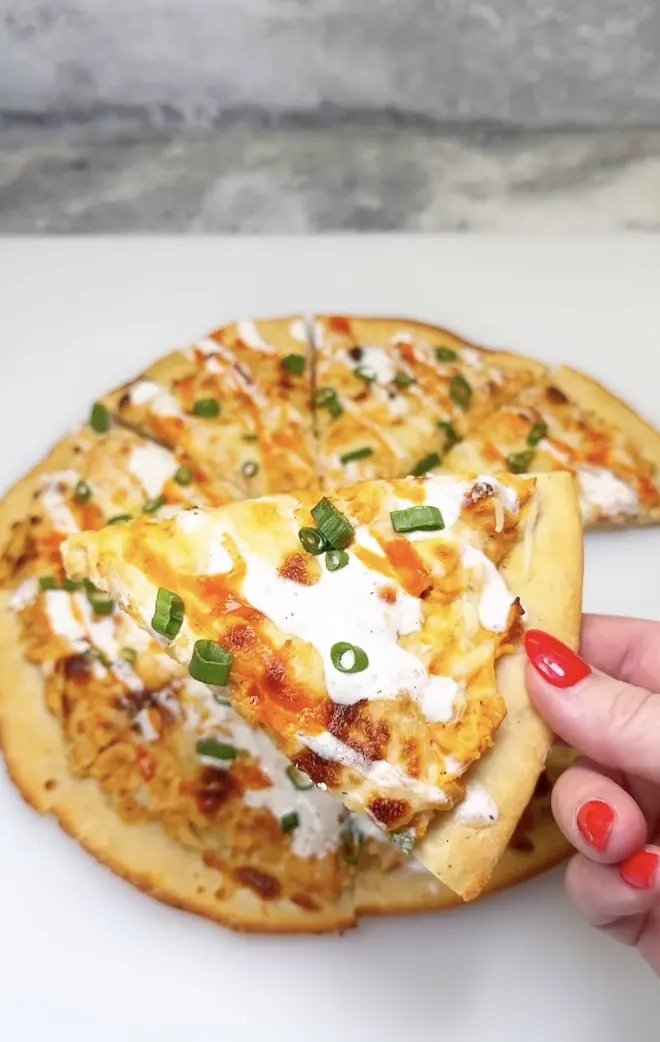 skinny-buffalo-chicken-pizza