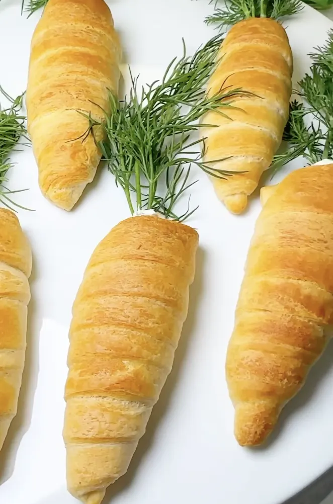 smoked-salmon-cream-cheese-stuffed-carrot-pastries