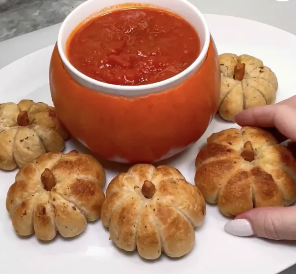 pumpkin-pizza-bombs