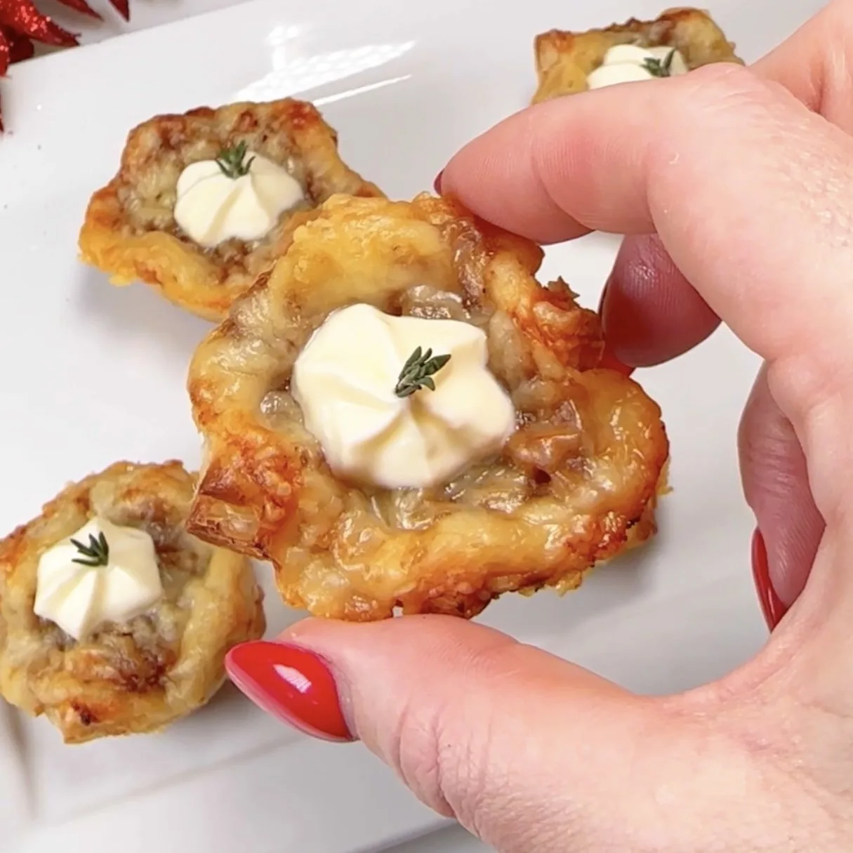 french-onion-puff-pastry-bites