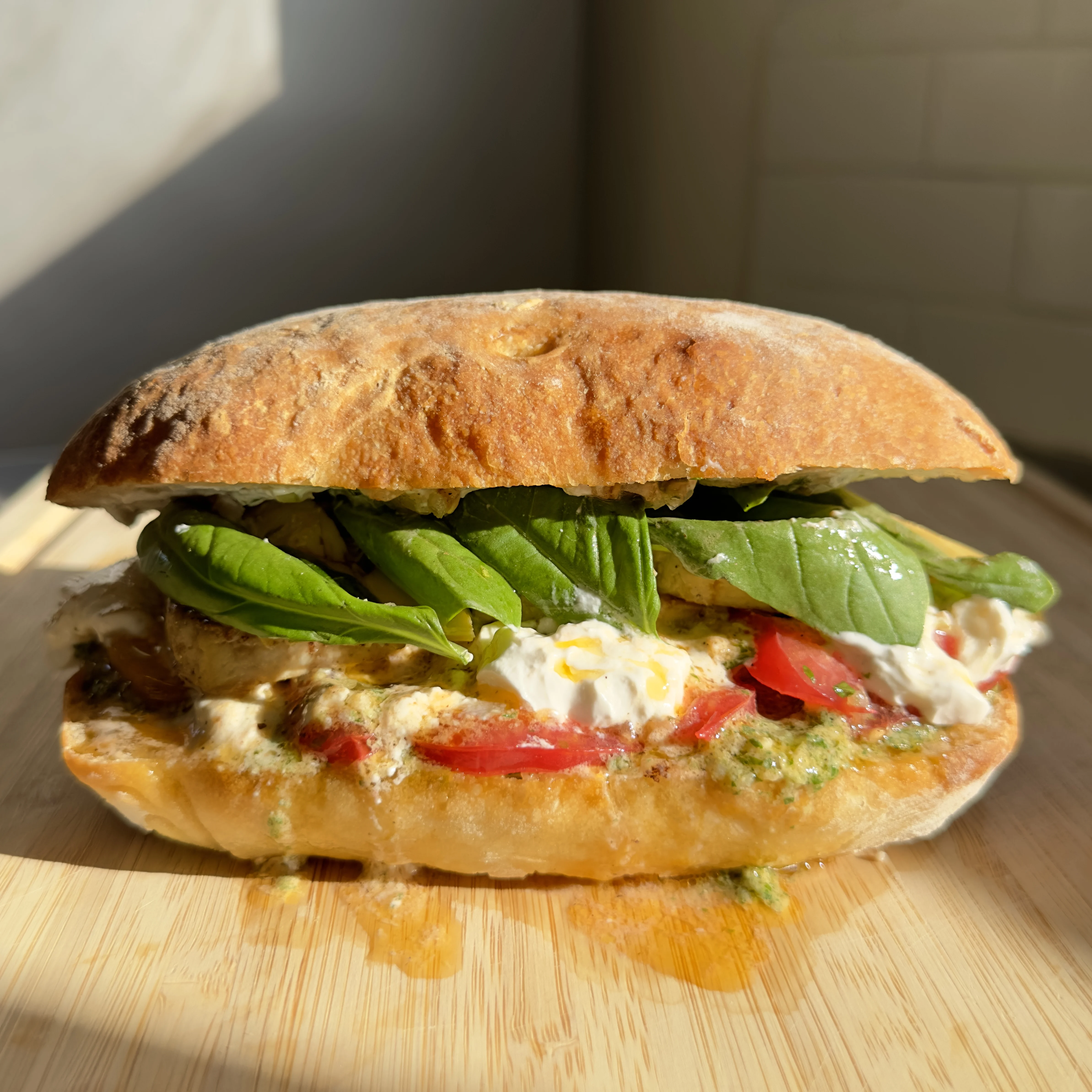 vegan-caprese-sandwich