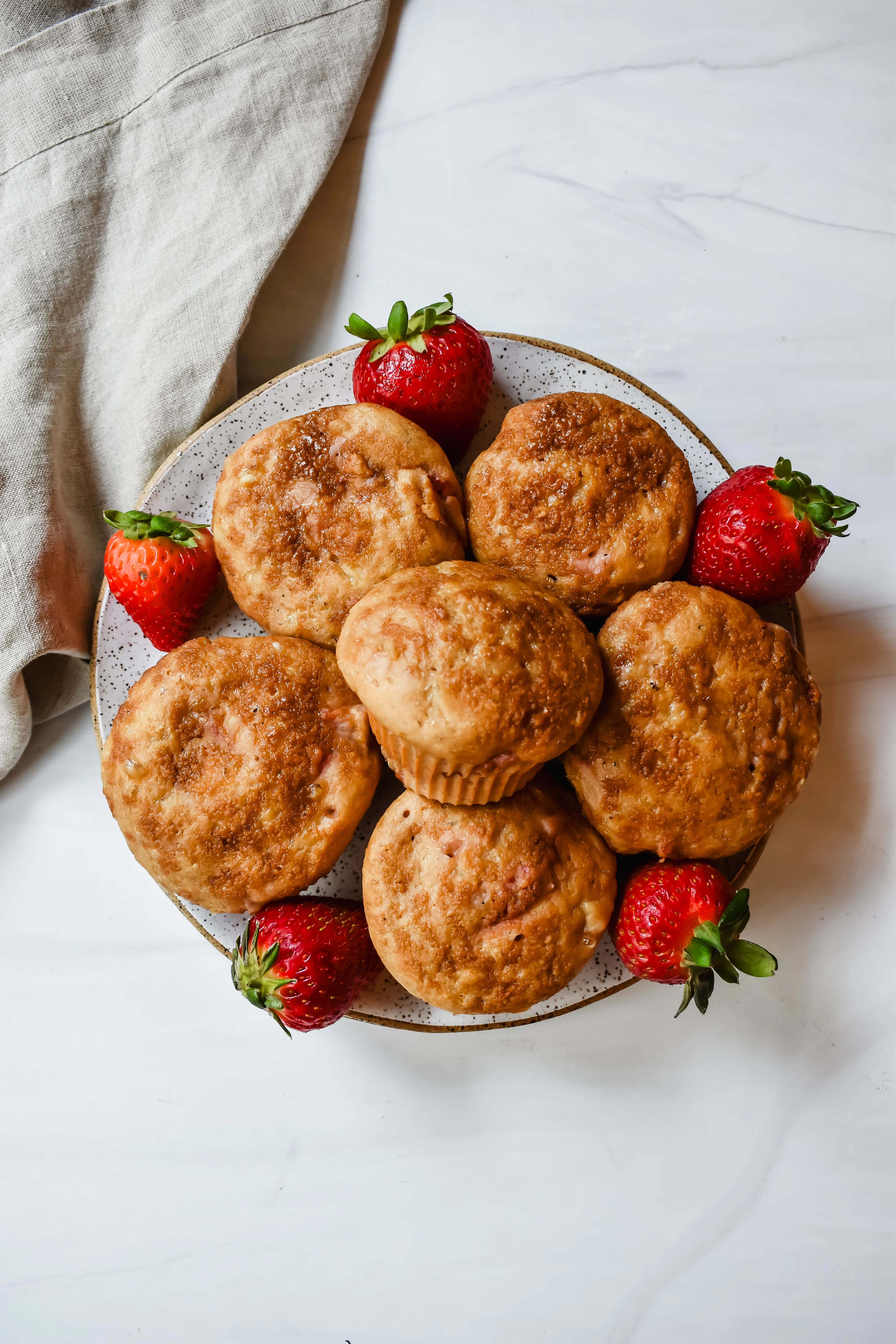 cottage-cheese-strawberry-muffins