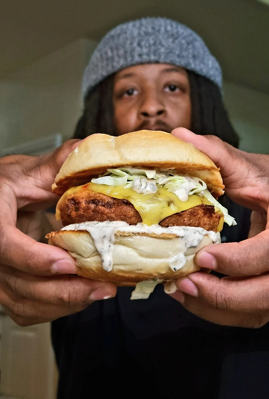 vegan-"fish"-sandwich