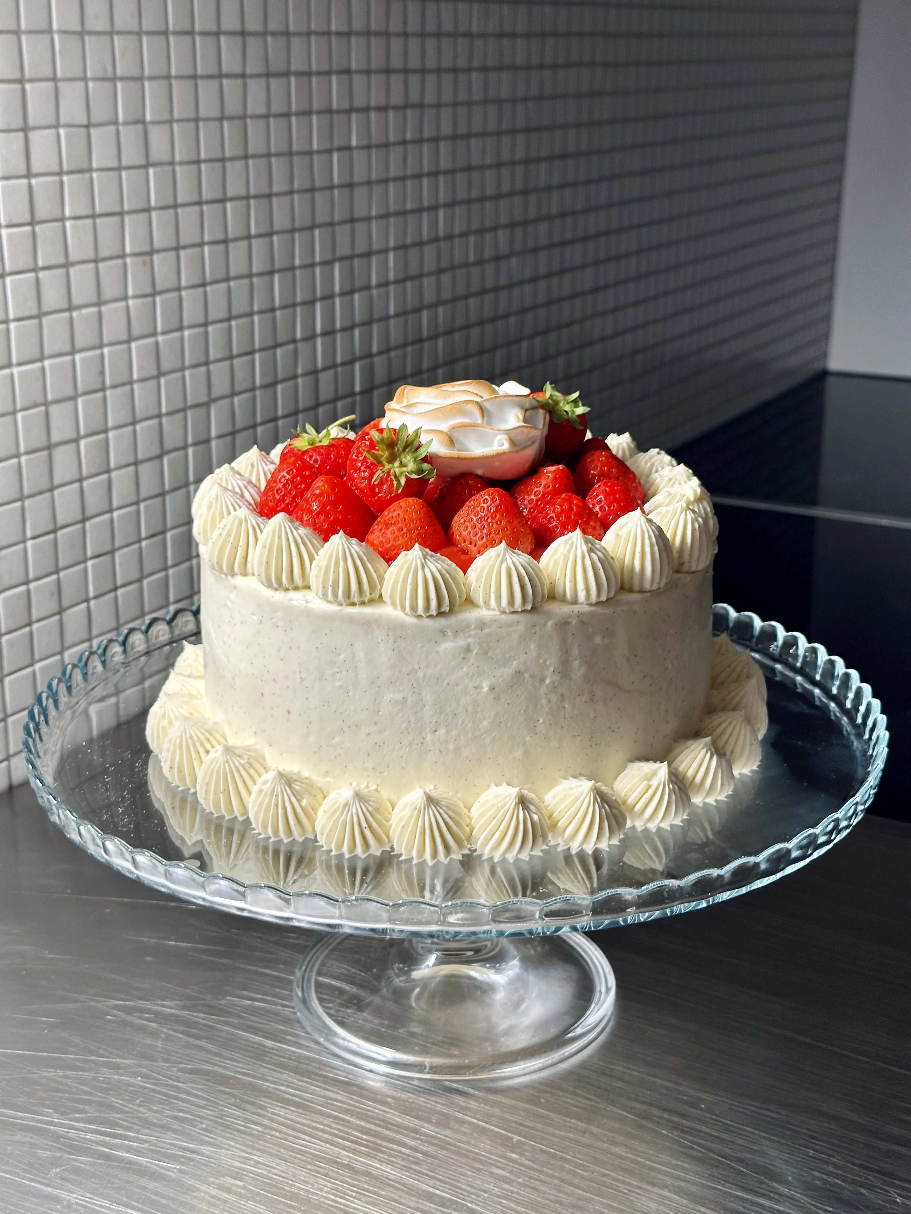 strawberry-almond-success-cake