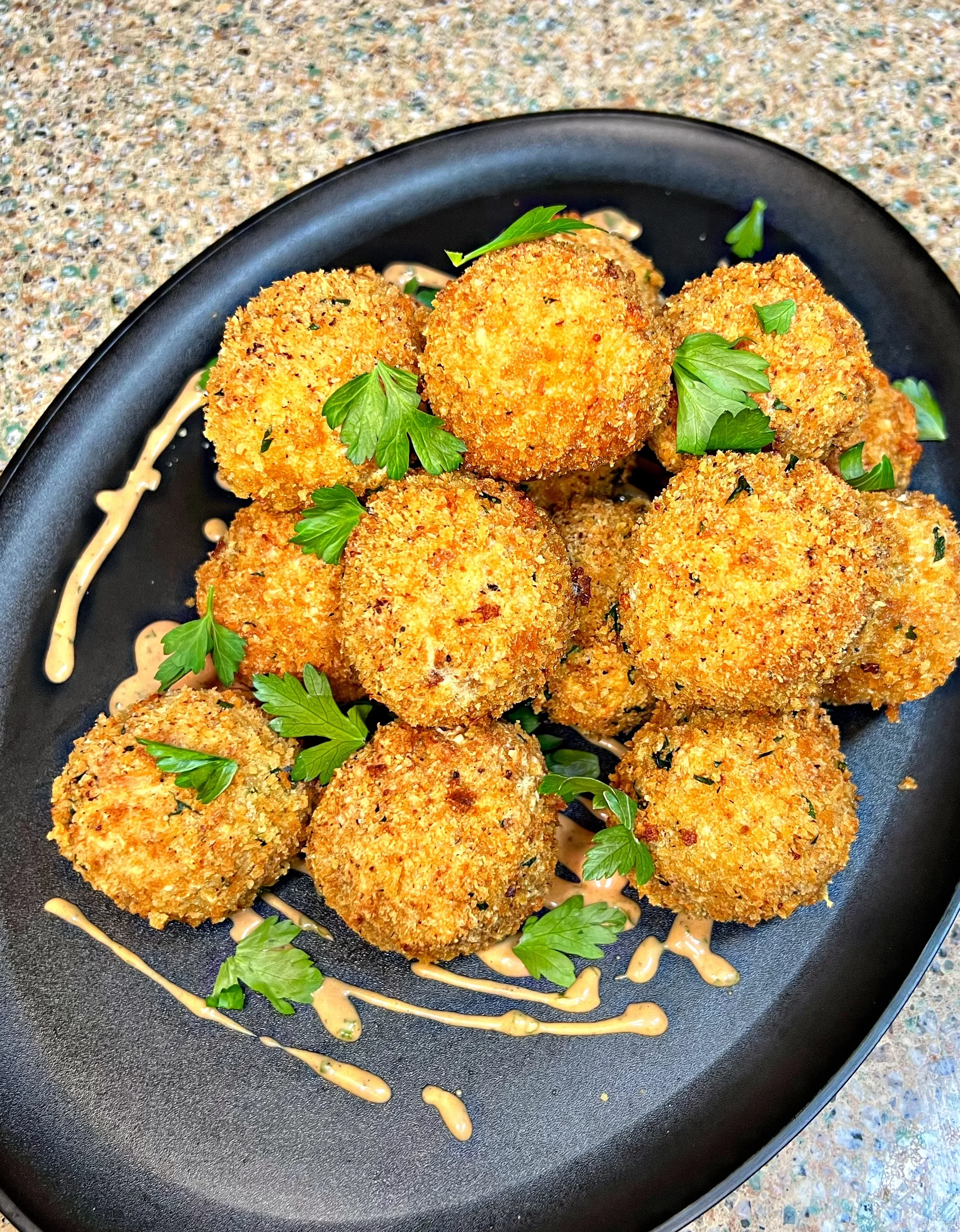 fried-bacon-macandcheese-balls