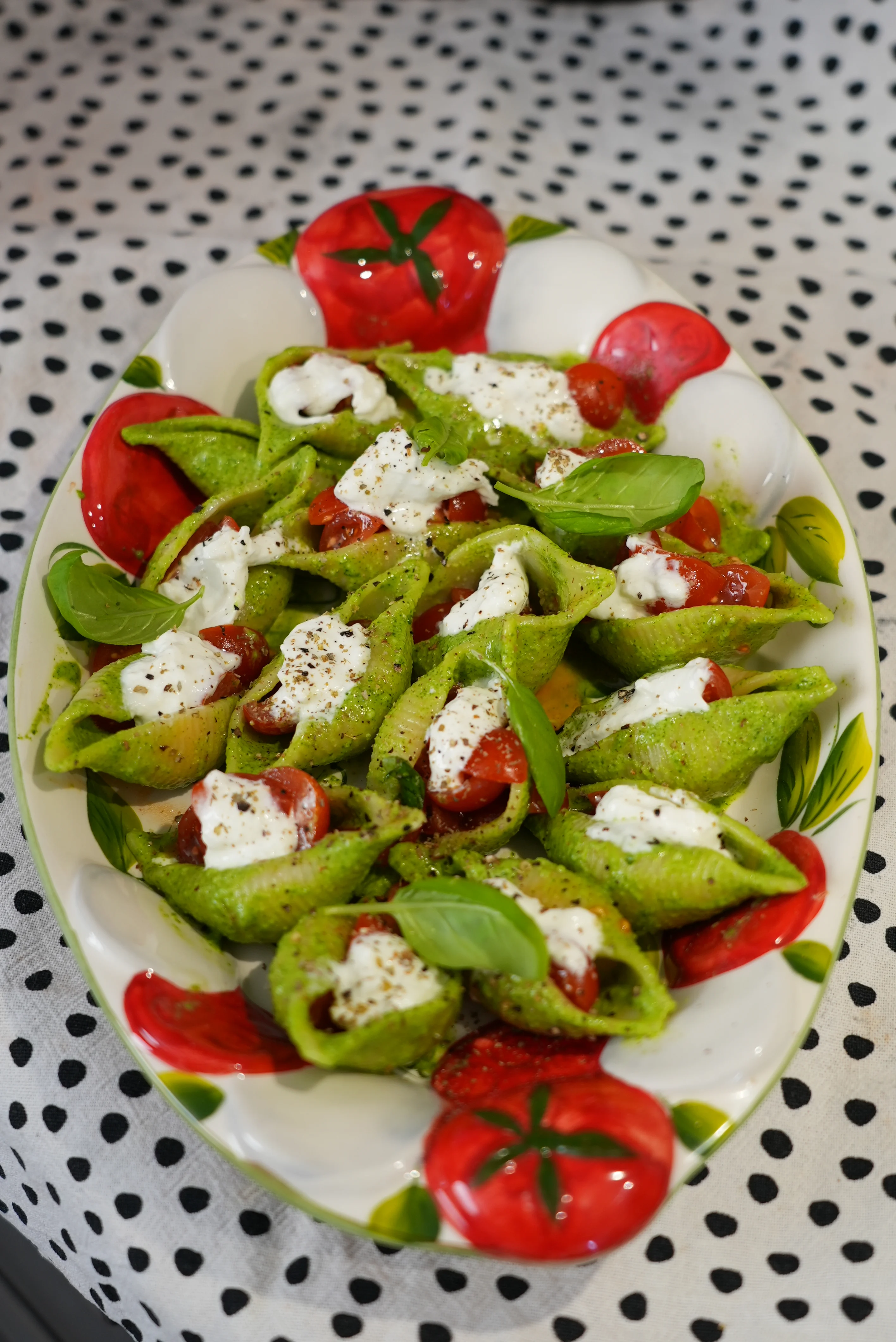 stuffed-conchiglioni-with-rocket-pesto-cherry-tomatoes-and-burrata