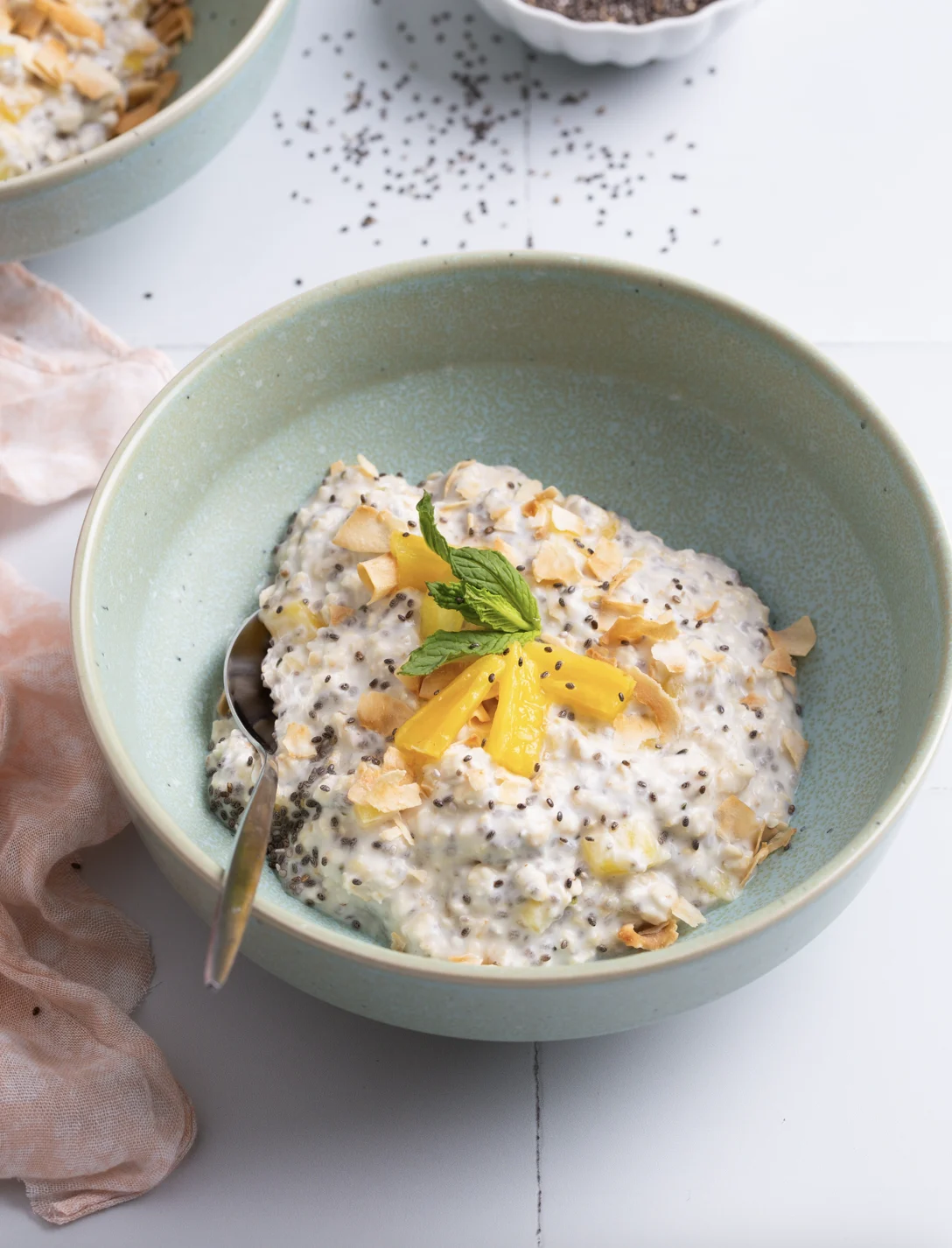 pina-colada-overnight-oats
