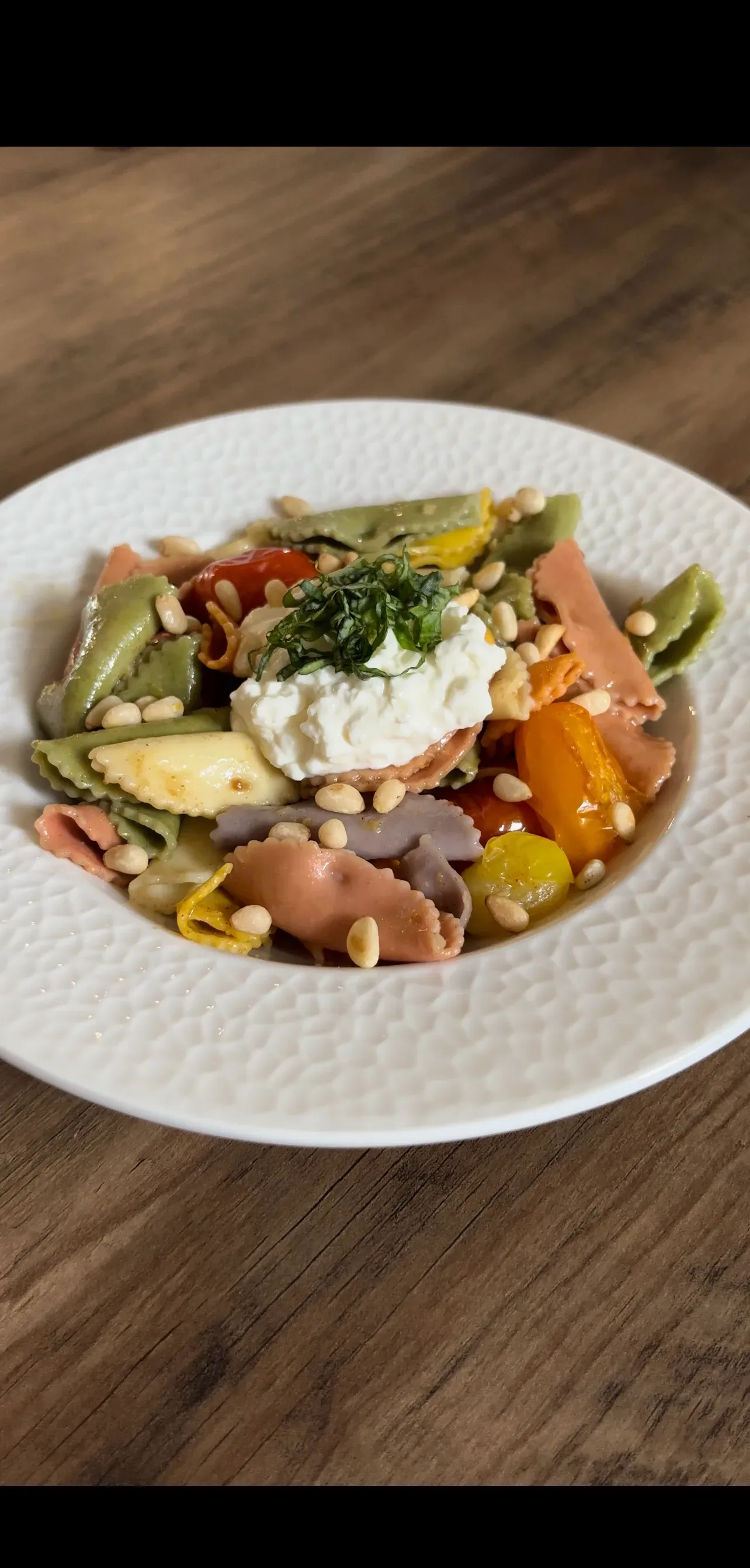 summer-pasta-with-burrata-cheese