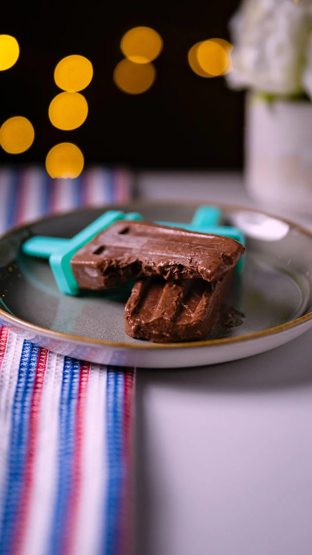 2-ingredients-fudge-pops