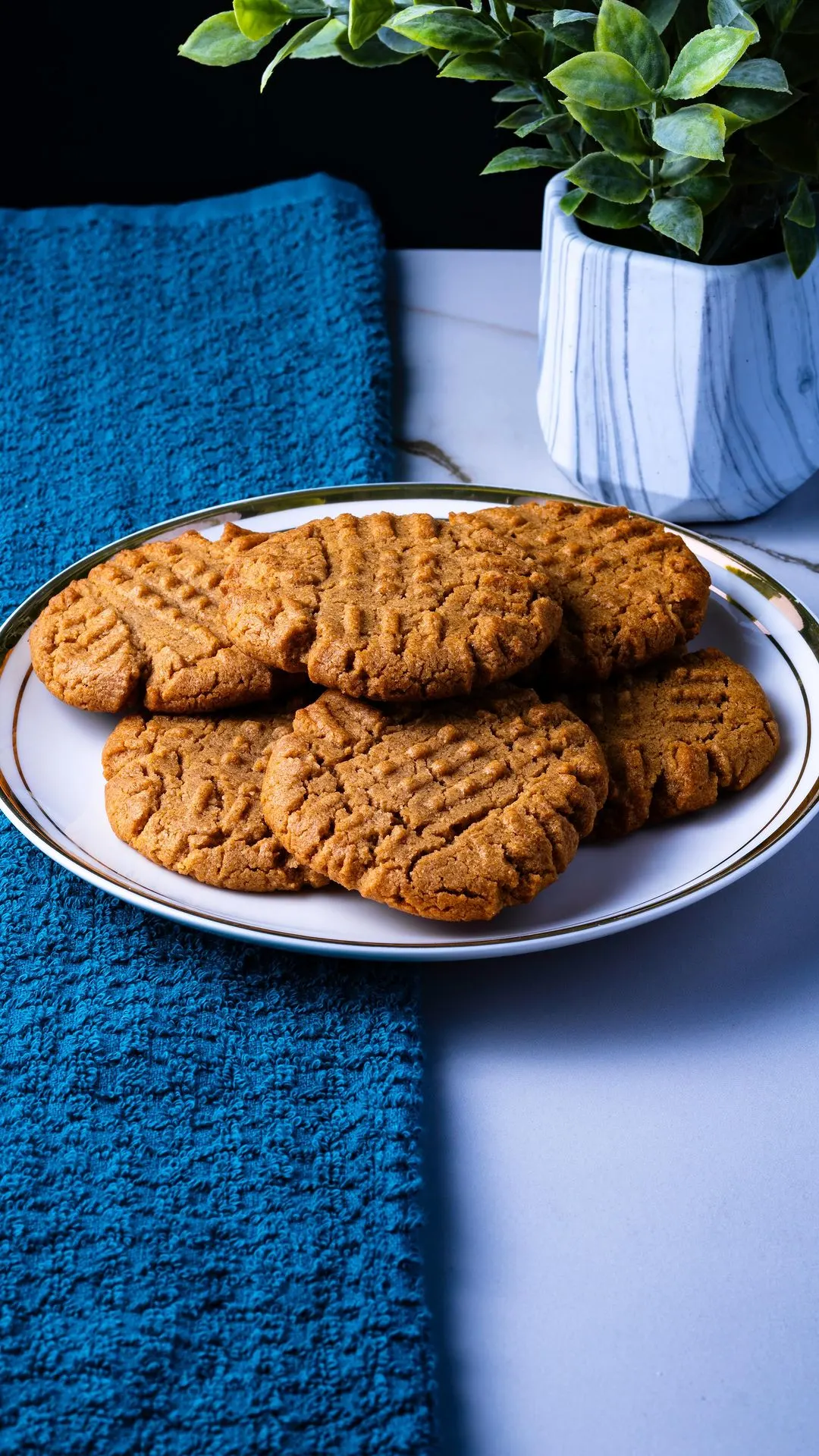 4-ingredient-peanut-butter-cookies