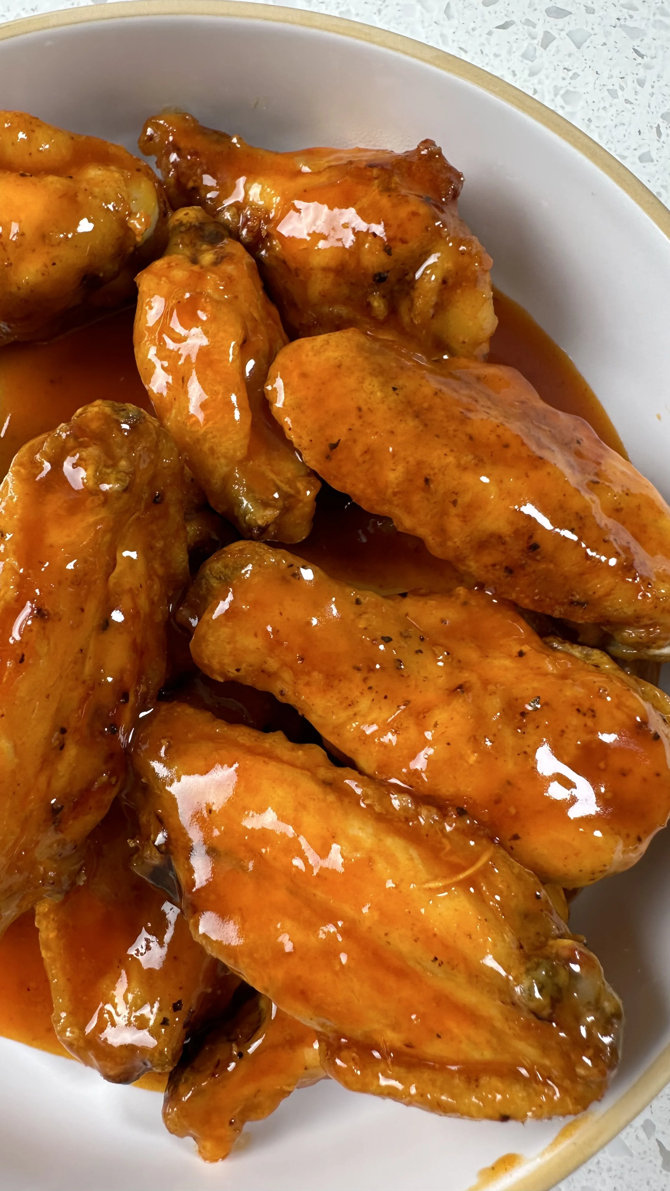 crispy-air-fryer-wings-with-honey-buffalo-sauce
