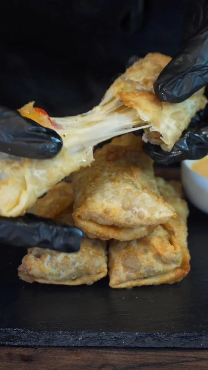 philly-cheesesteak-eggrolls