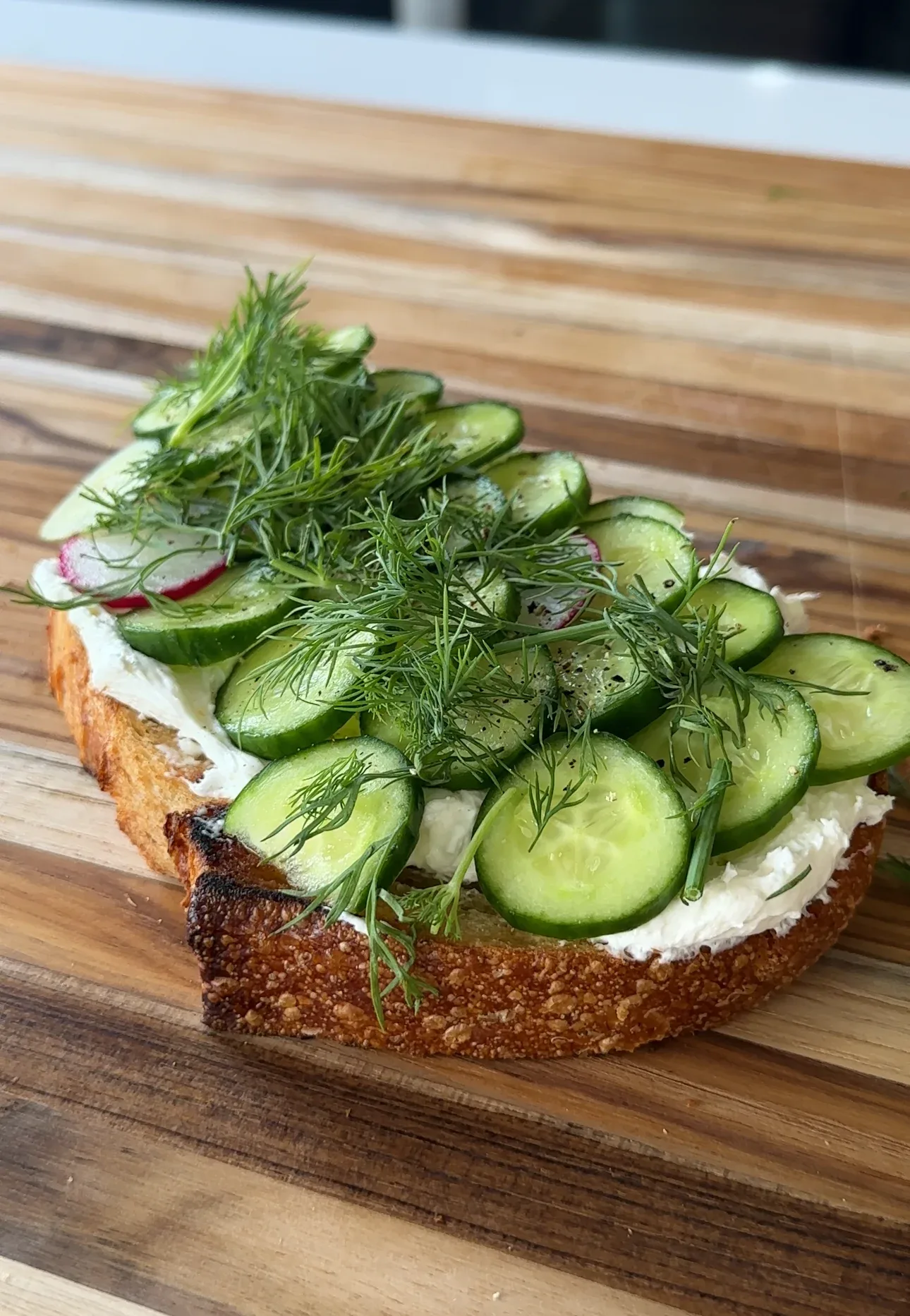 cucumber-and-dill-toast