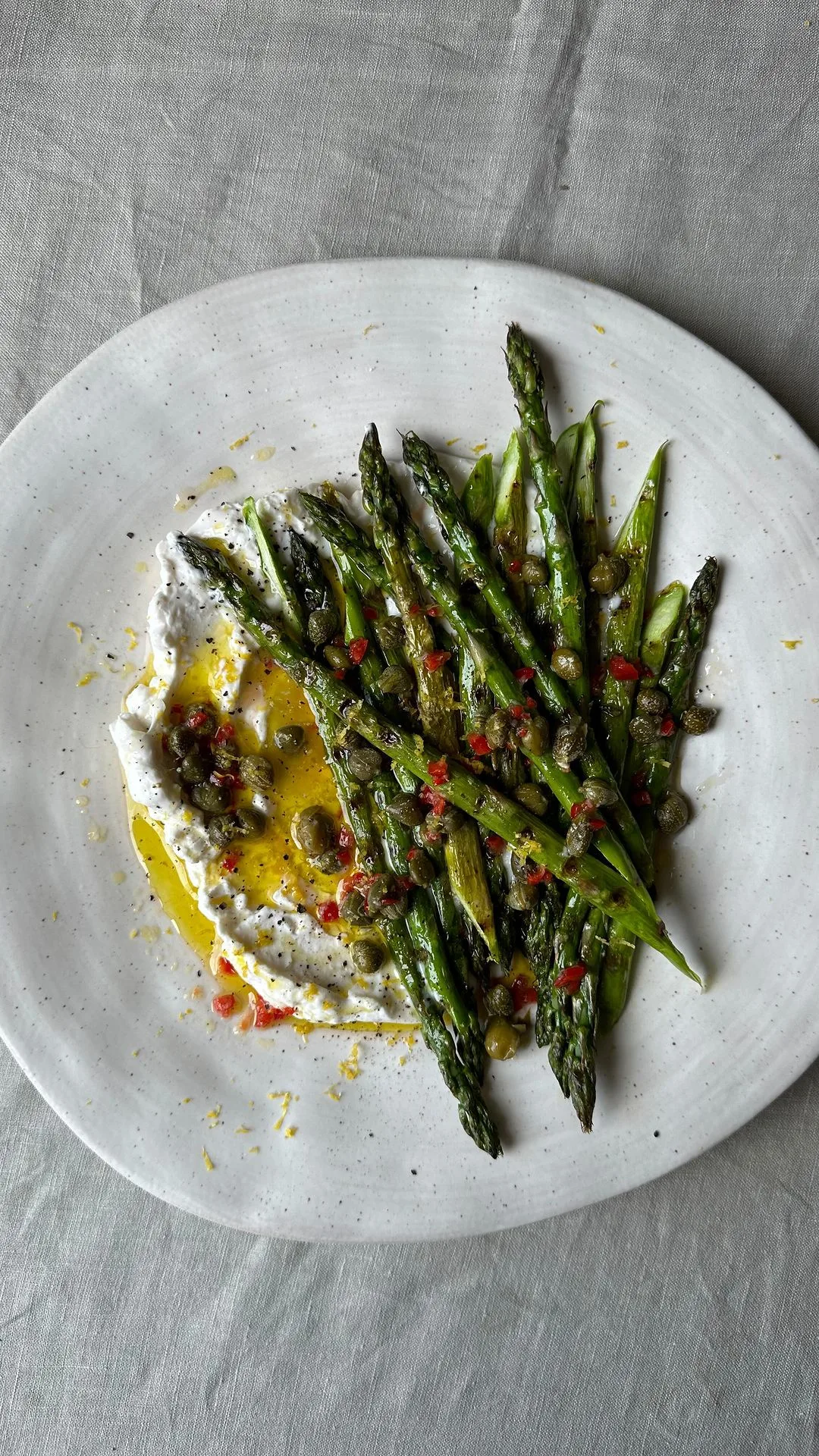 burrata-and-asparagus-with-a-punchy-fresh-herby-dressing