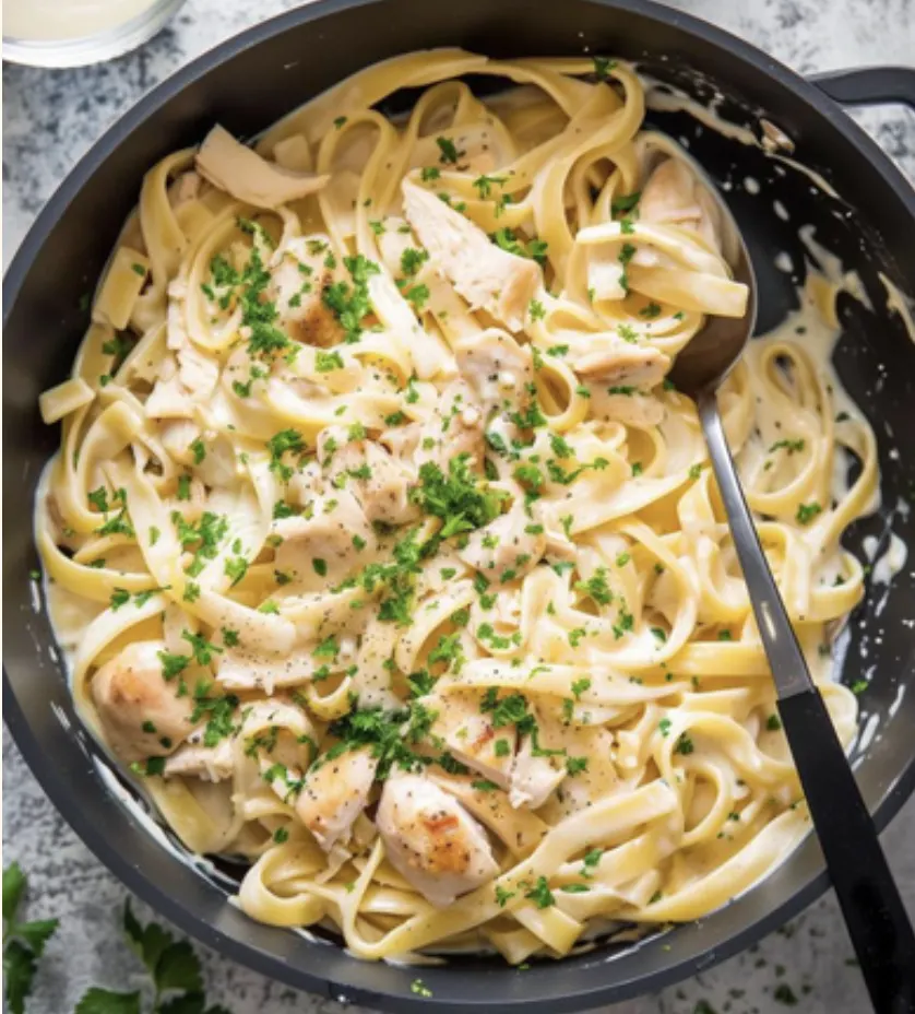 one-pot-chicken-alfredo-pasta