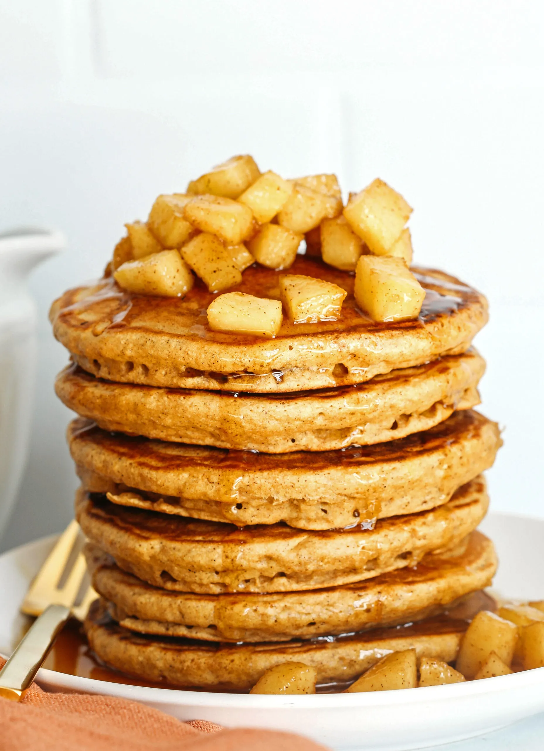 healthy-apple-cinnamon-pancakes