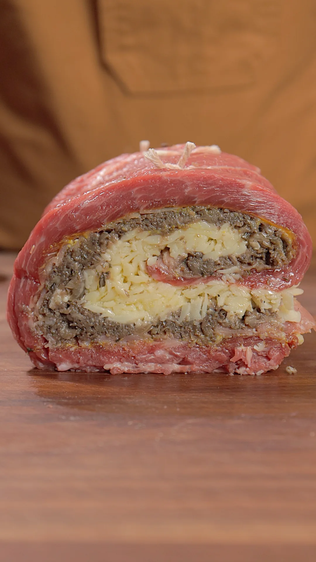 enrollado-de-carne-y-champinones-rolled-meat-and-mushrooms