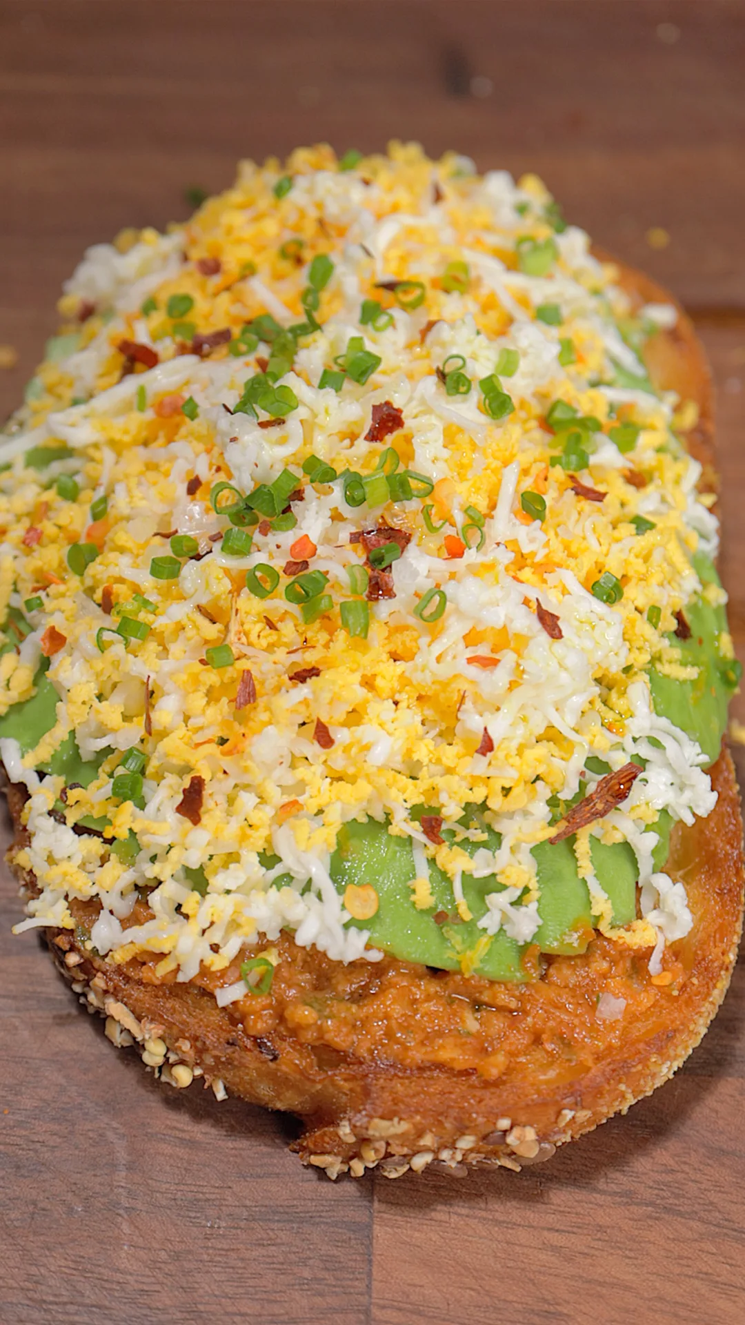 tostada-con-huevo-rallado-grated-egg-tostada