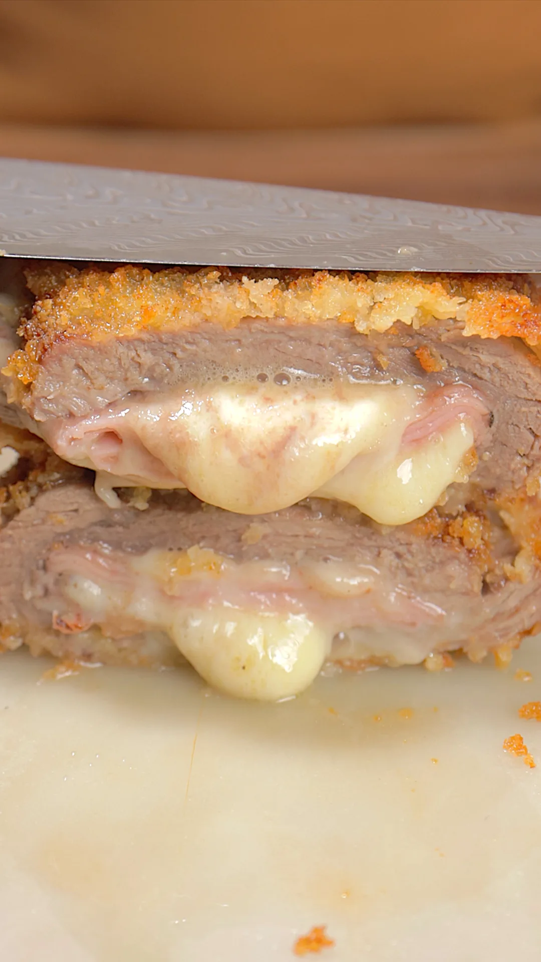 milanesa-con-jamon-y-queso-breaded-steak-with-ham-and-cheese