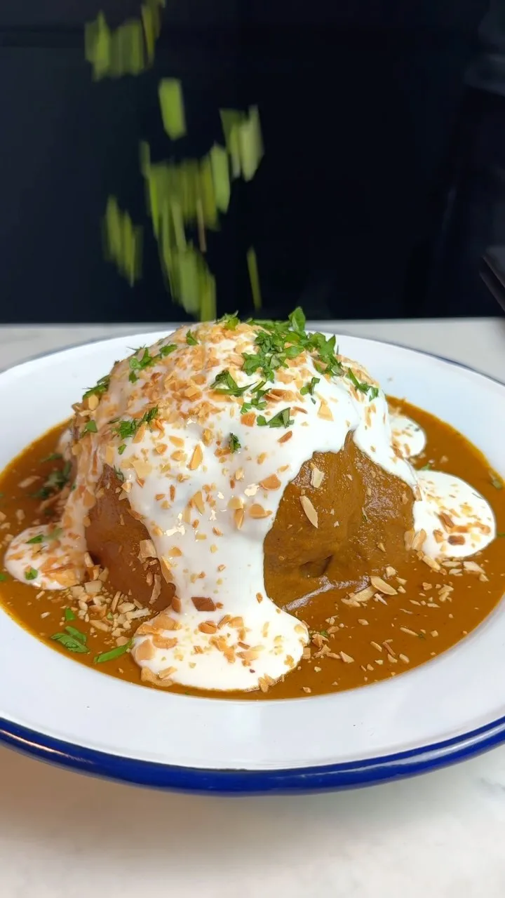 roasted-cauliflower-with-a-rich-creamy-curry-sauce