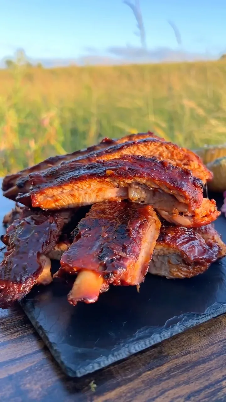 bbq-ribs-with-hassle-back-potatoes-and-slaw