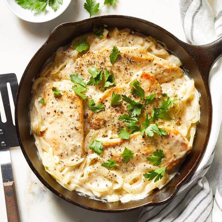 one-skillet-creamy-french-onion-chicken