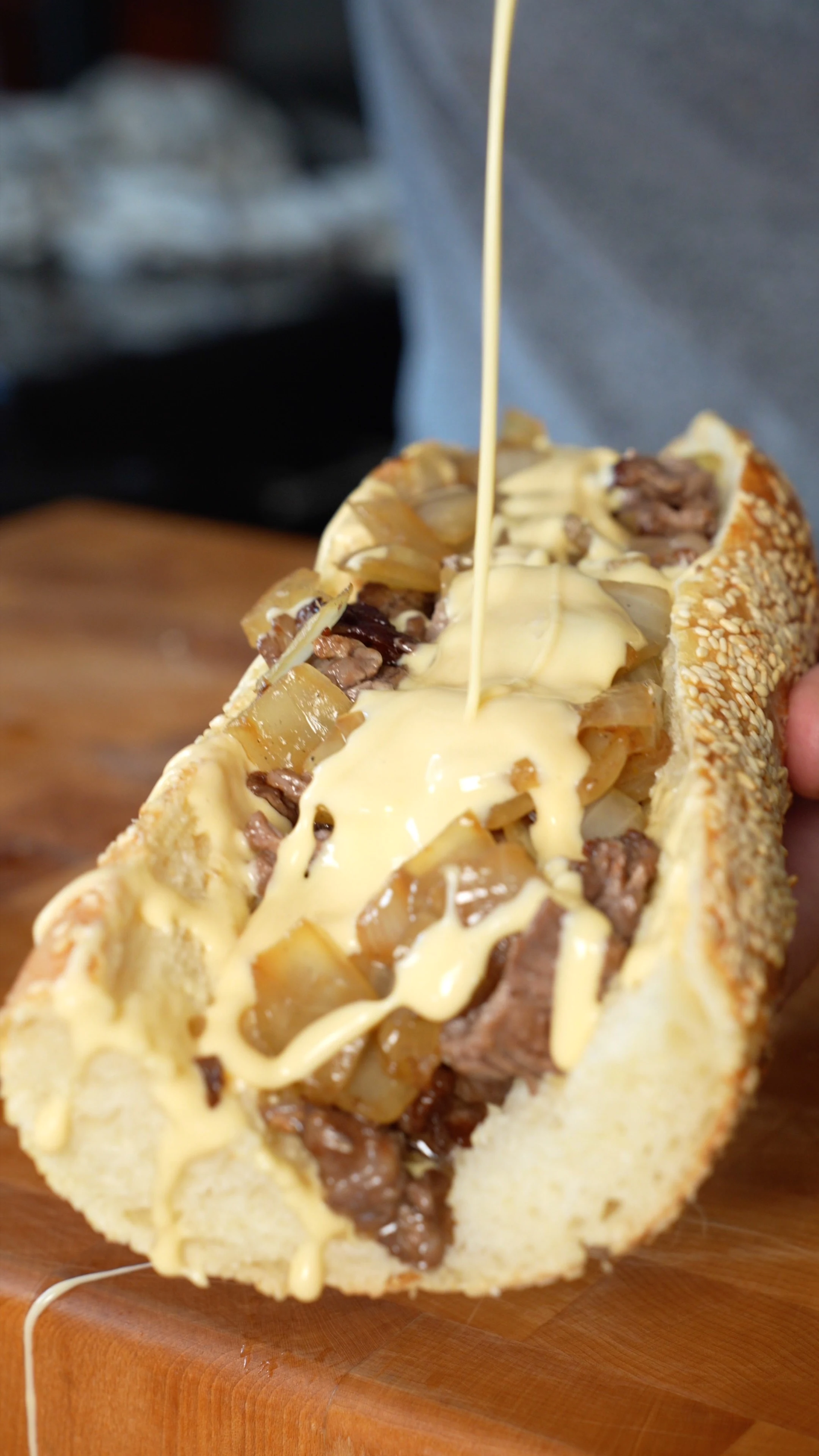 philly-cheesesteak-w-whizz
