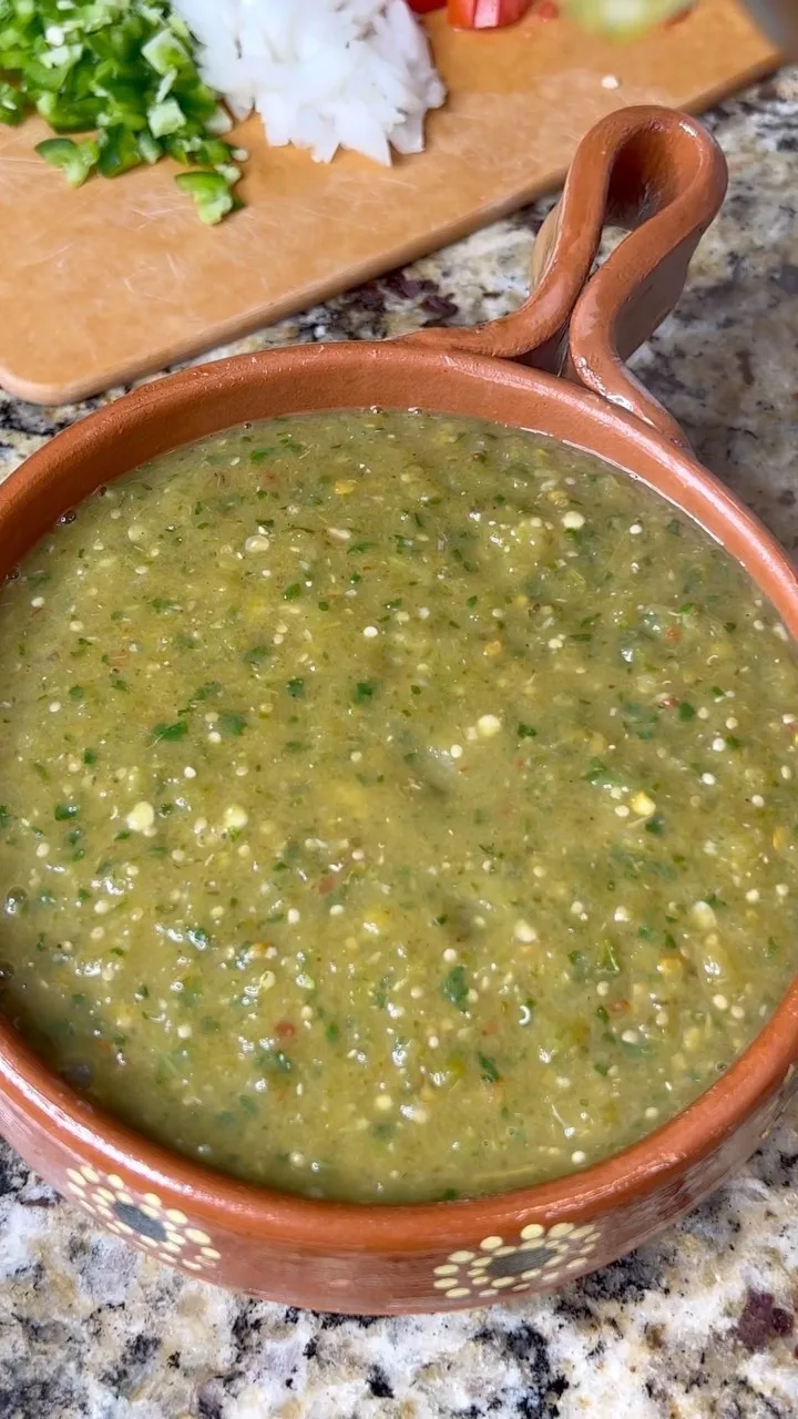 mom's-perfectly-spicy-salsa-verde