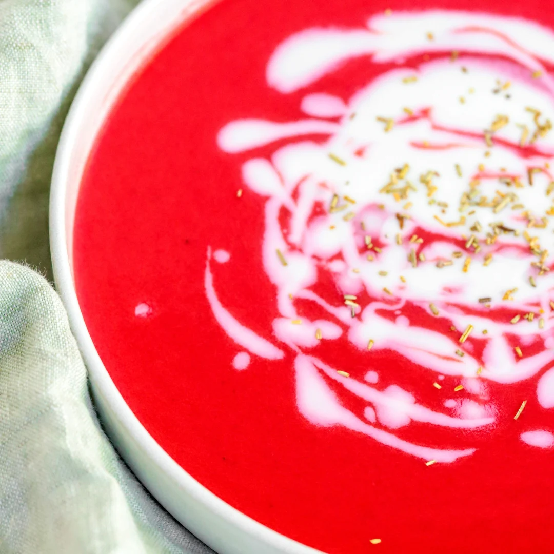 roasted-tomato-and-beetroot-soup
