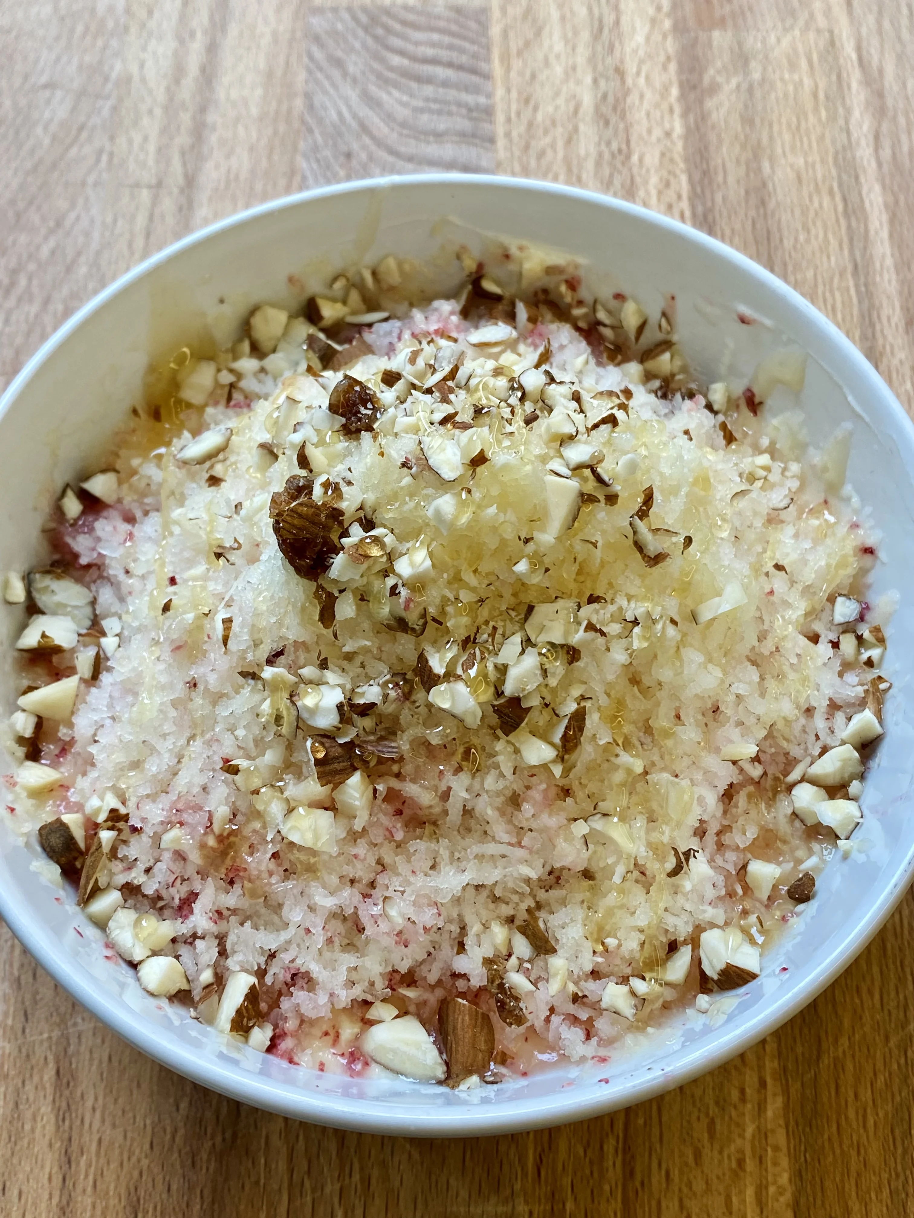 peach-shaved-ice-dessert