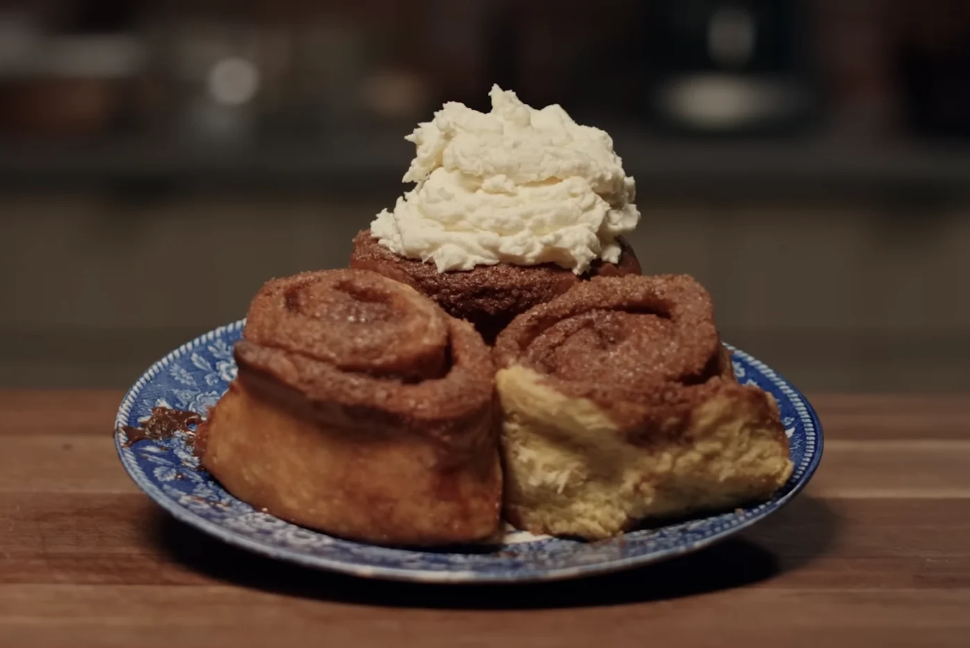 carrot-cake-cinnamon-rolls