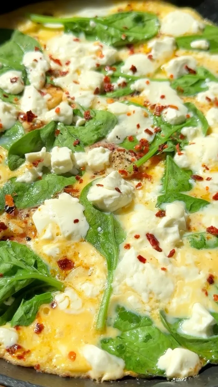 spinach-and-feta-tomato-omelette