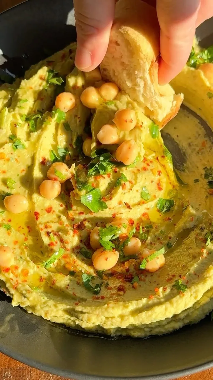 avocado-parsley-hummus