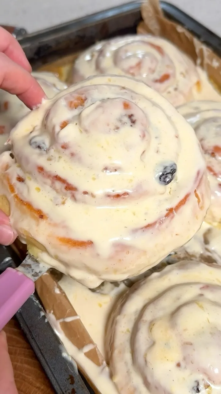 nut-cinnamon-rolls