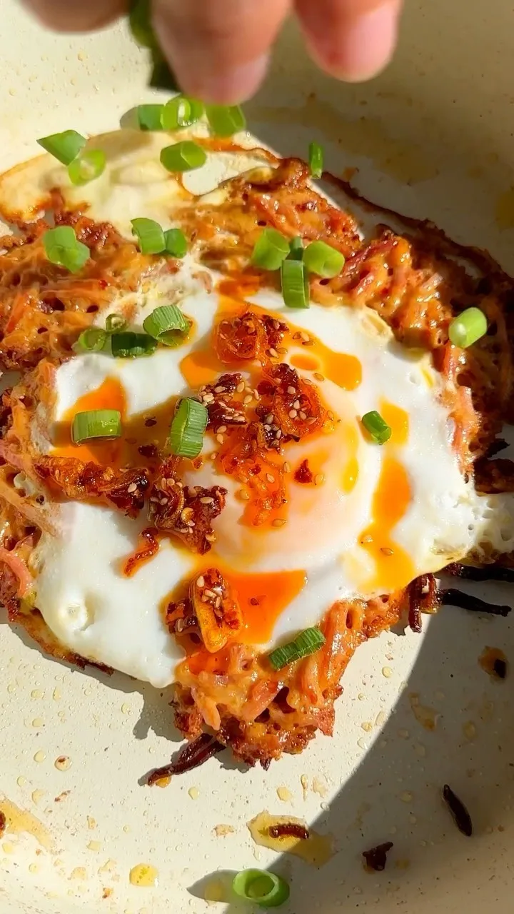 bacon-cheddar-fried-egg