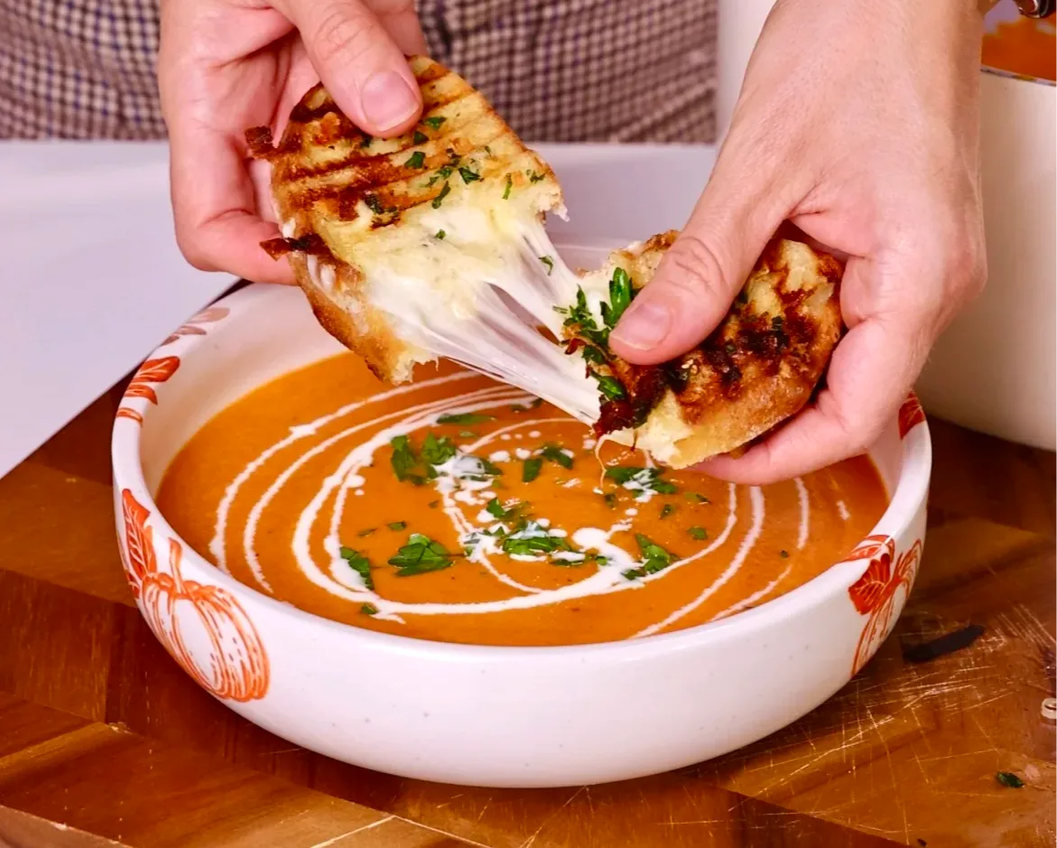 roasted-red-pepper-soup