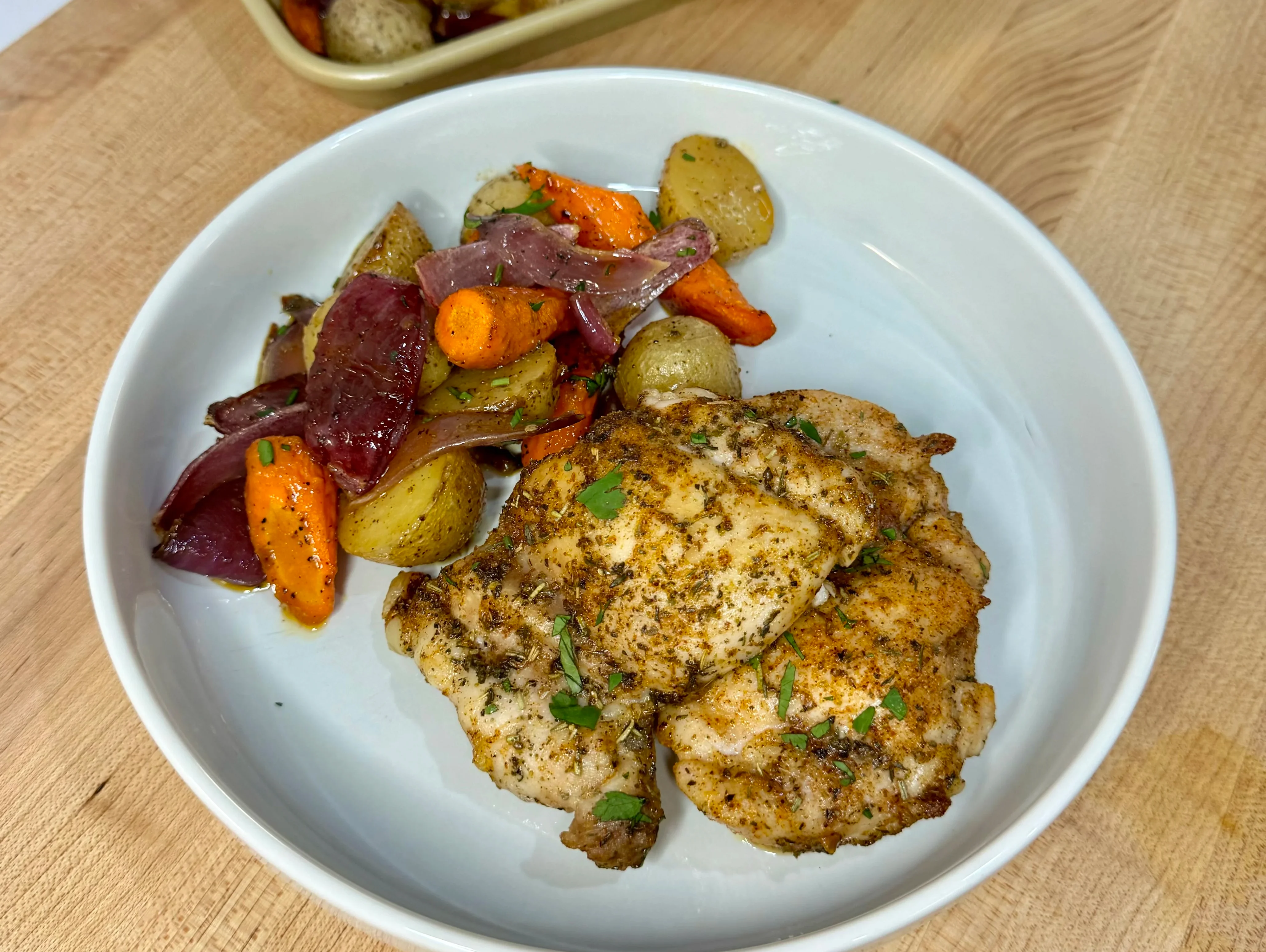 herbed-chicken-thighs-and-veggies