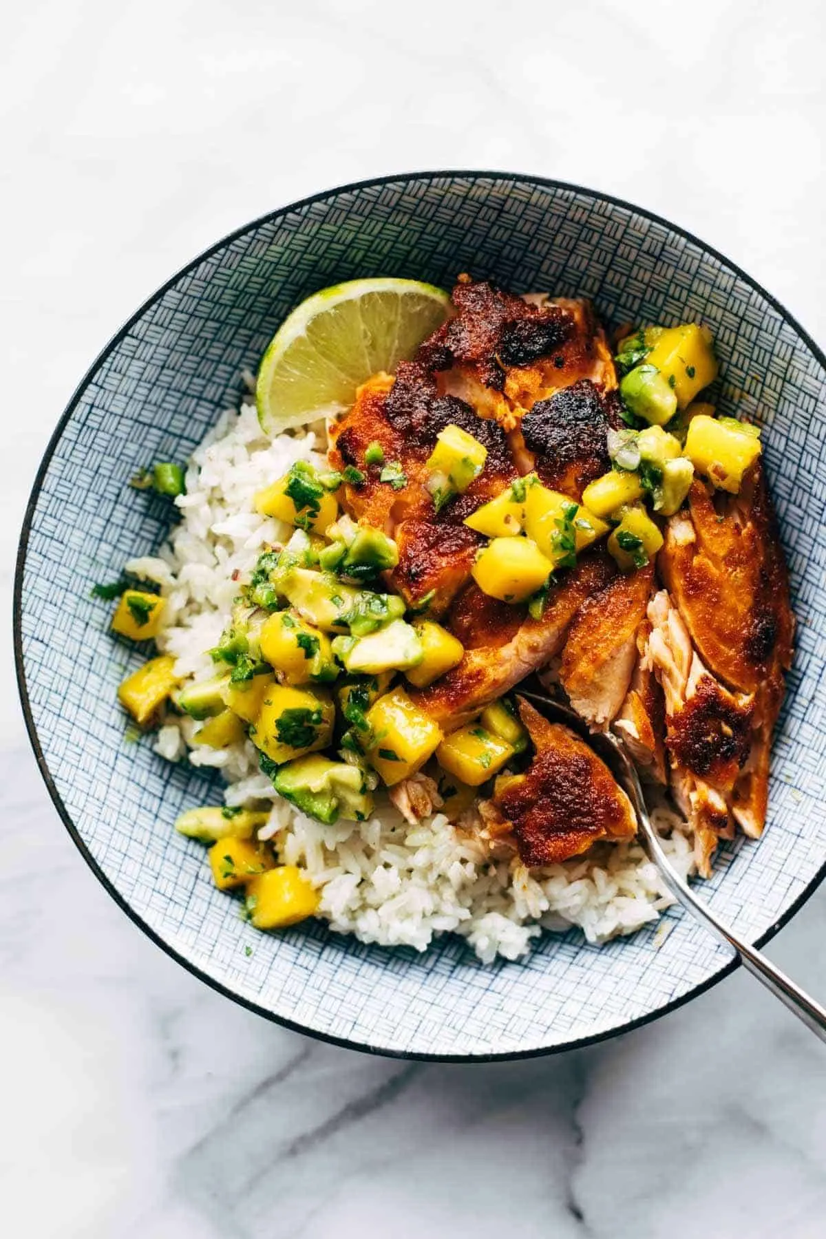 pinch-of-yum's-mango-avocado-salmon-rice-bowls