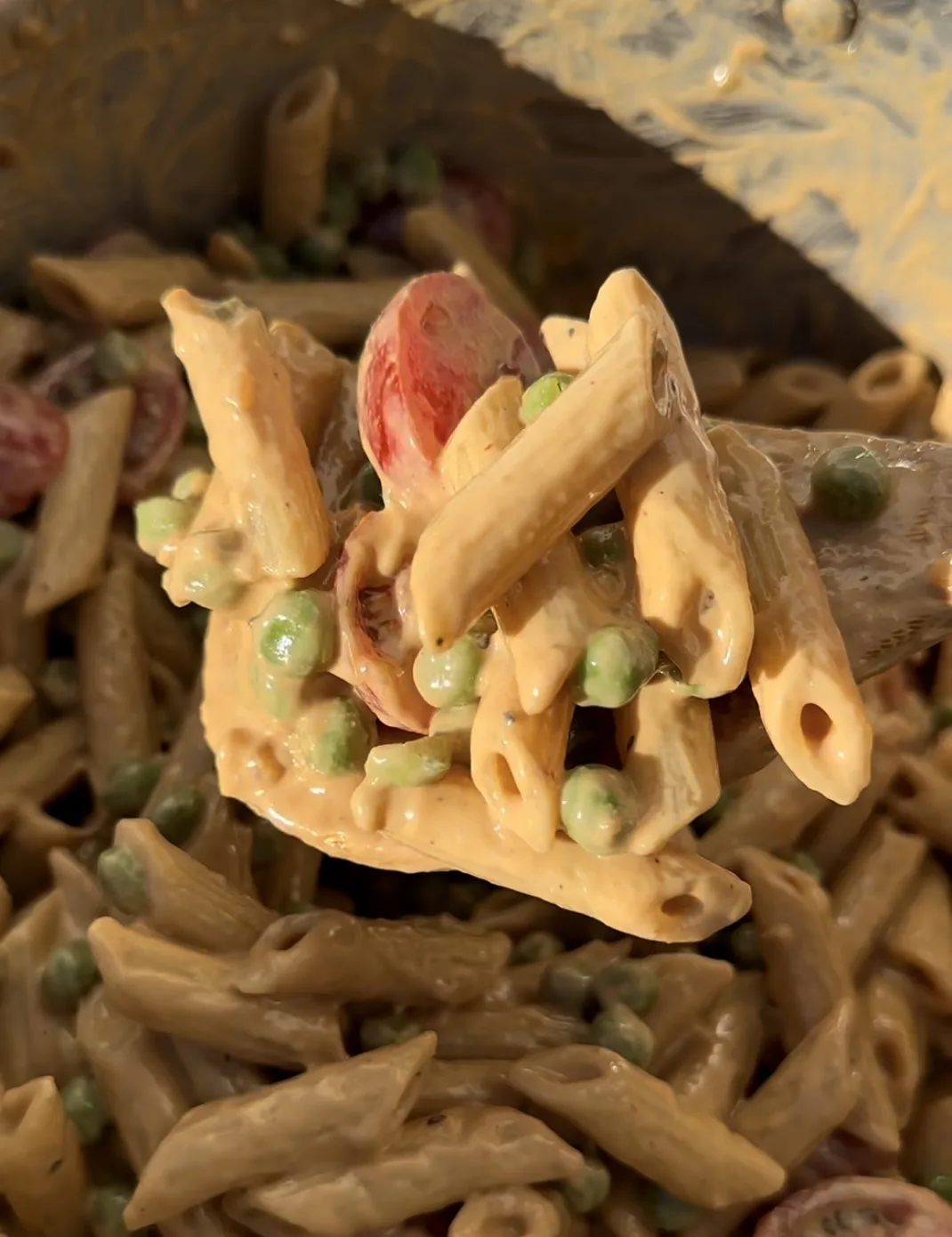 pasta-with-tahini-and-green-peas