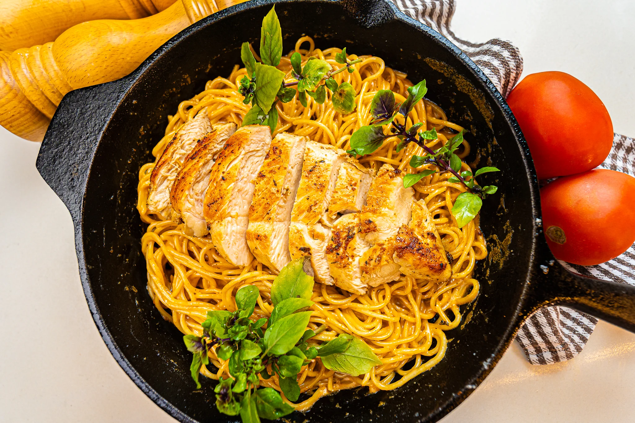 macarrao-de-frango-com-molho-cremoso-de-tomate