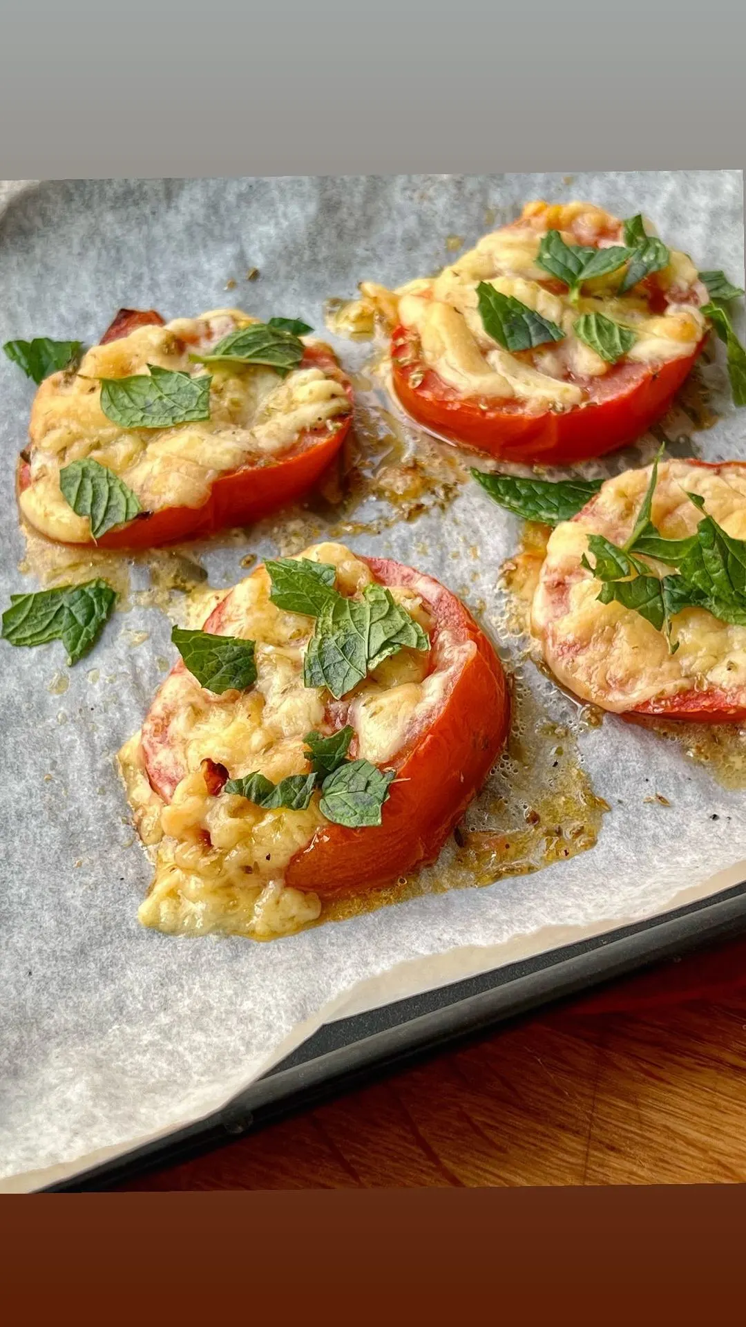 cheesy-baked-tomatoes