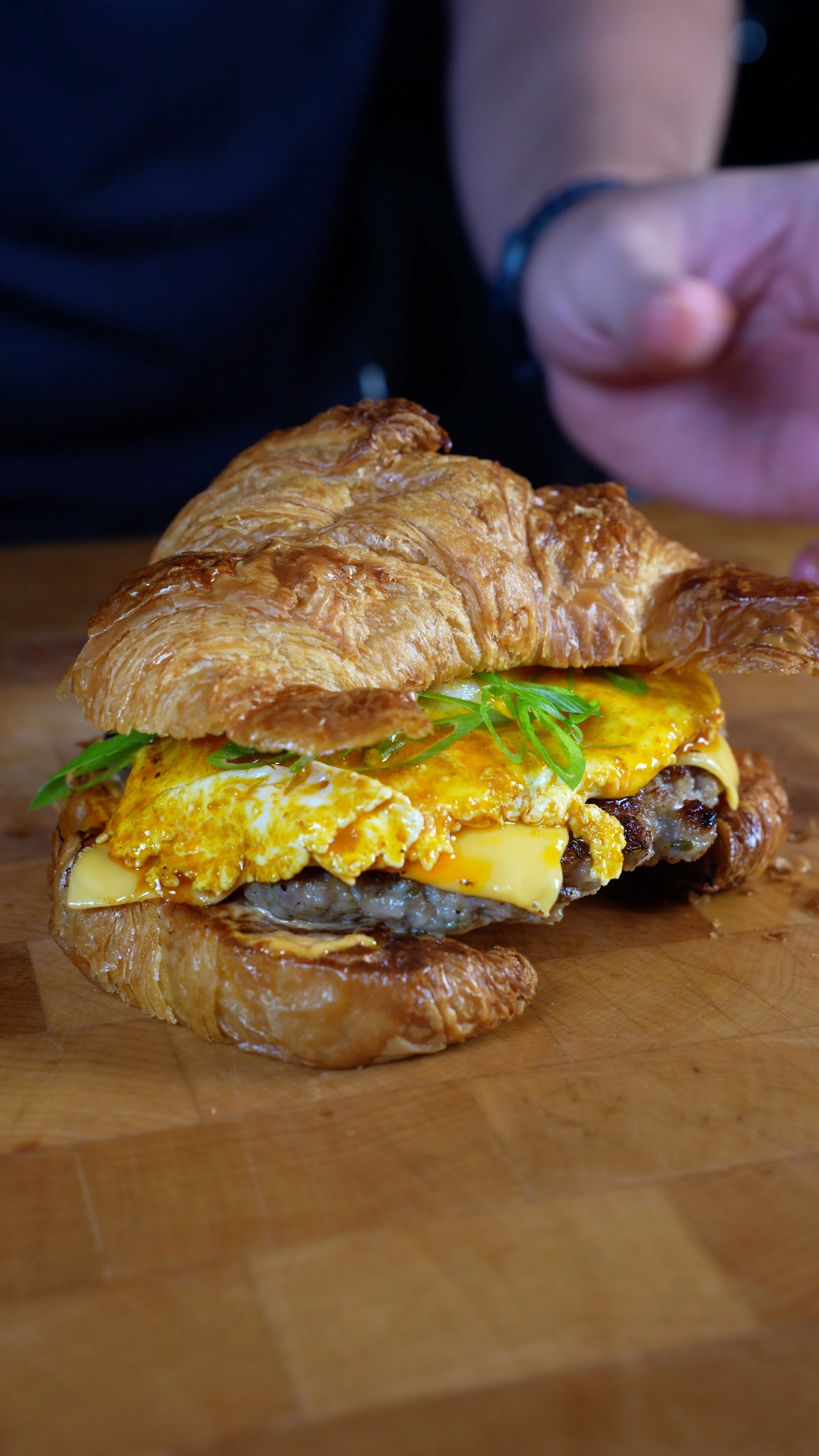 croissant-breakfast-sandwich
