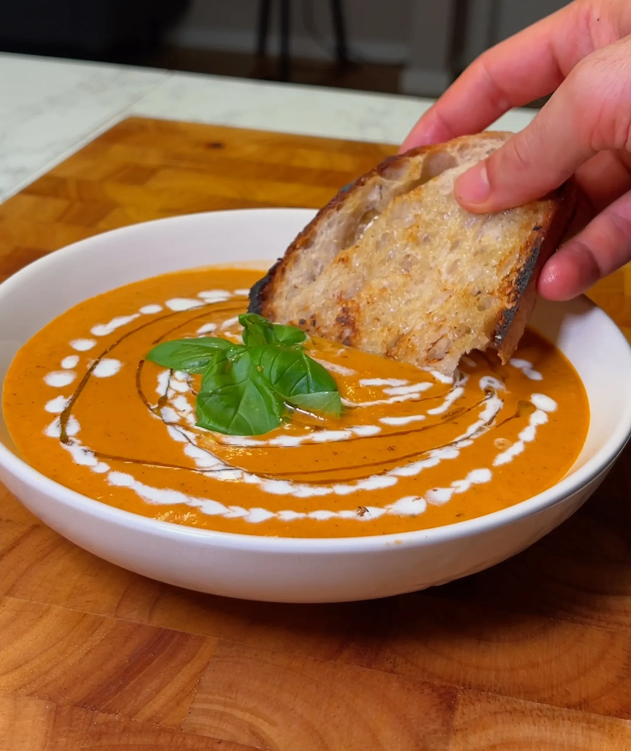 sopa-de-tomate-y-pimiento-rojo-asados-roasted-tomato-and-red-pepper-soup