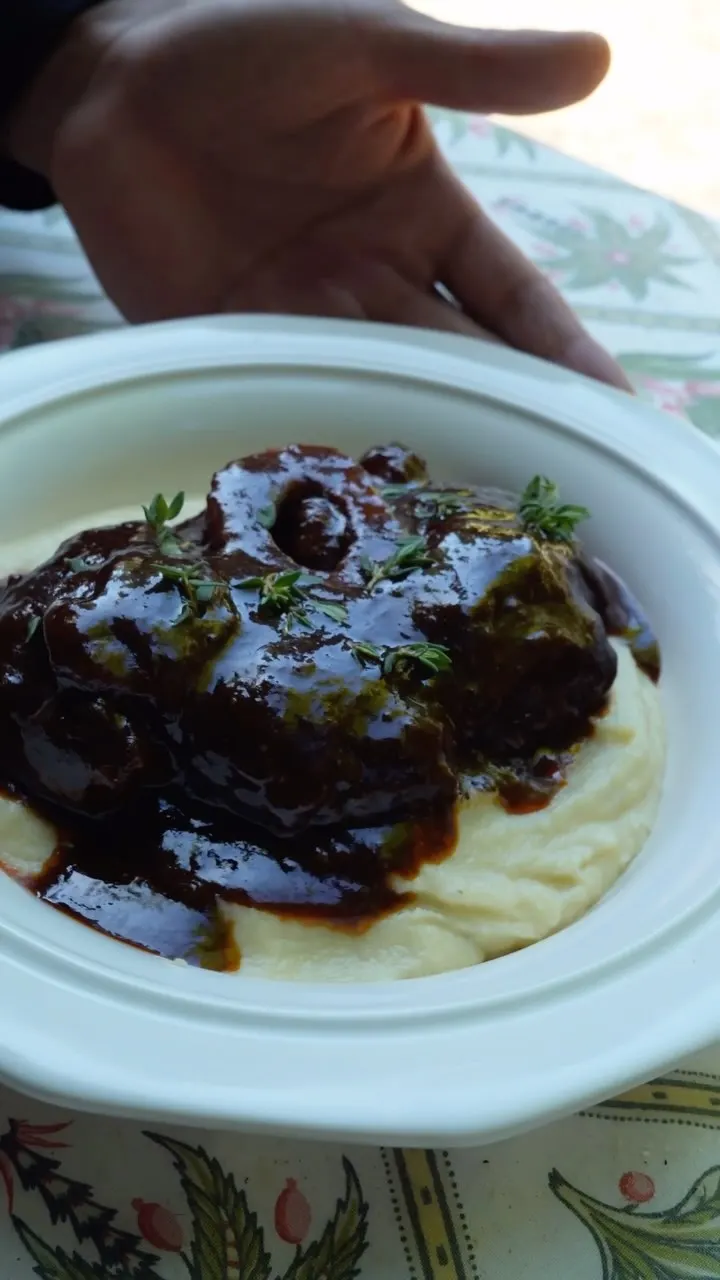 osobuco-con-pure-de-arracacha-osso-buco-with-arracacha-puree