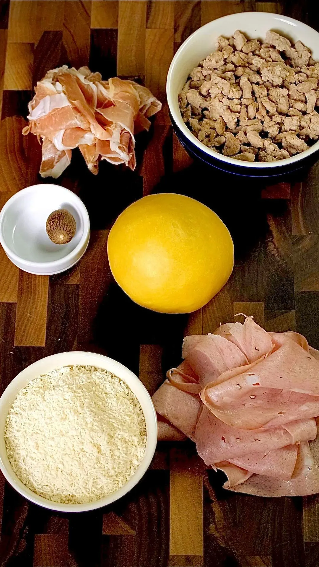 tortellini-in-cream-sauce-(alla-panna)