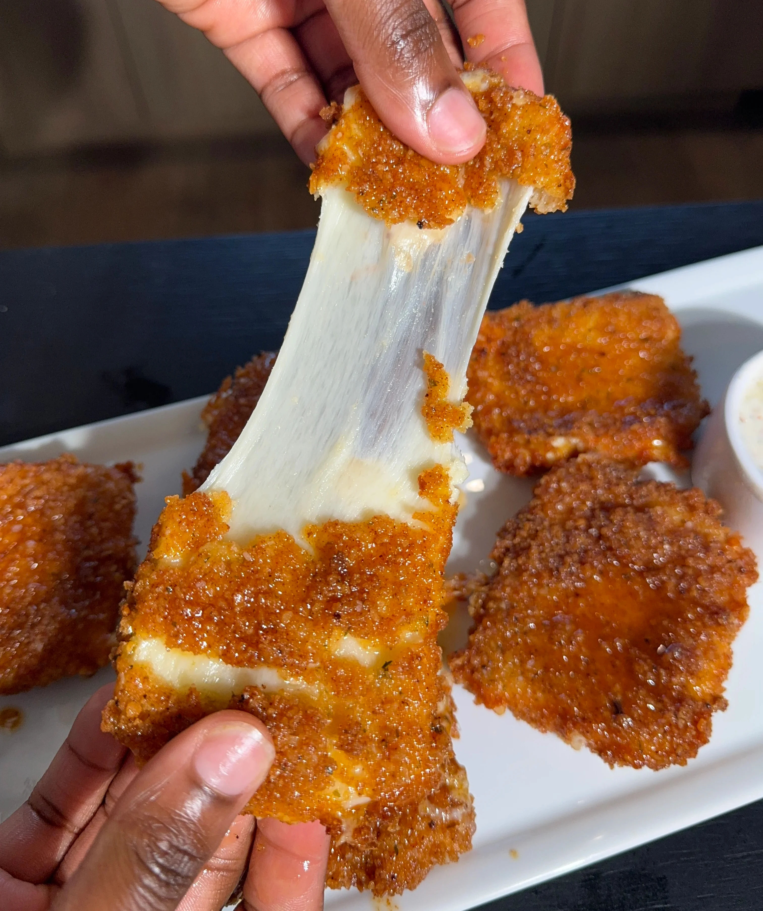 nashville-hot-mozzarella-sticks